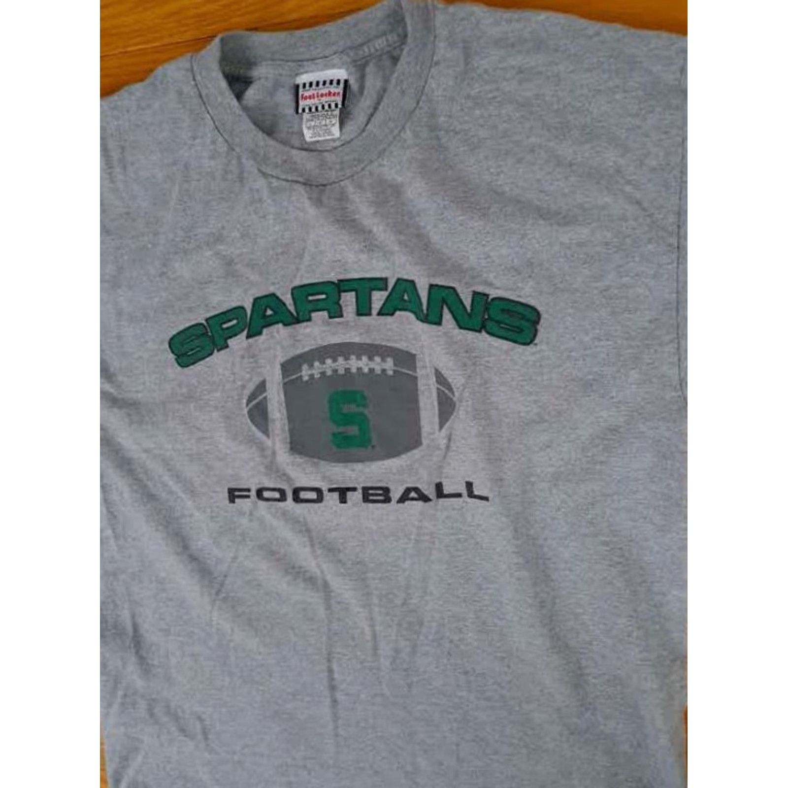 Vintage Footlocker Spartans Football Classic T-Shirt Gray MSU Medium Mens Short Sleeve Medium Gr ay Shirt Size US M / EU 48-50 / 2 - 2 Thumbnail
