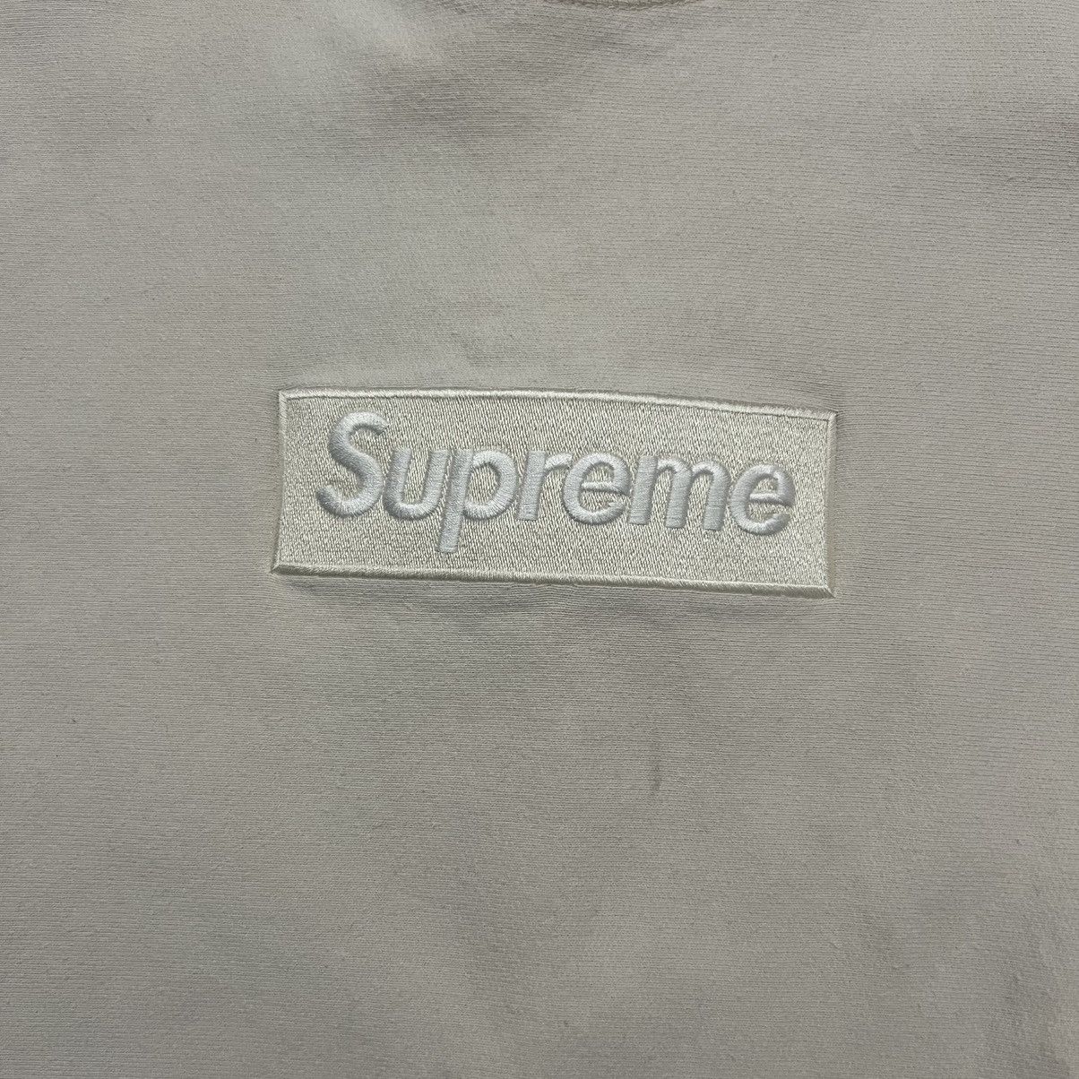 Supreme Supreme Box Logo Crewneck Natural FW18 Size US M / EU 48-50 / 2 - 3 Thumbnail