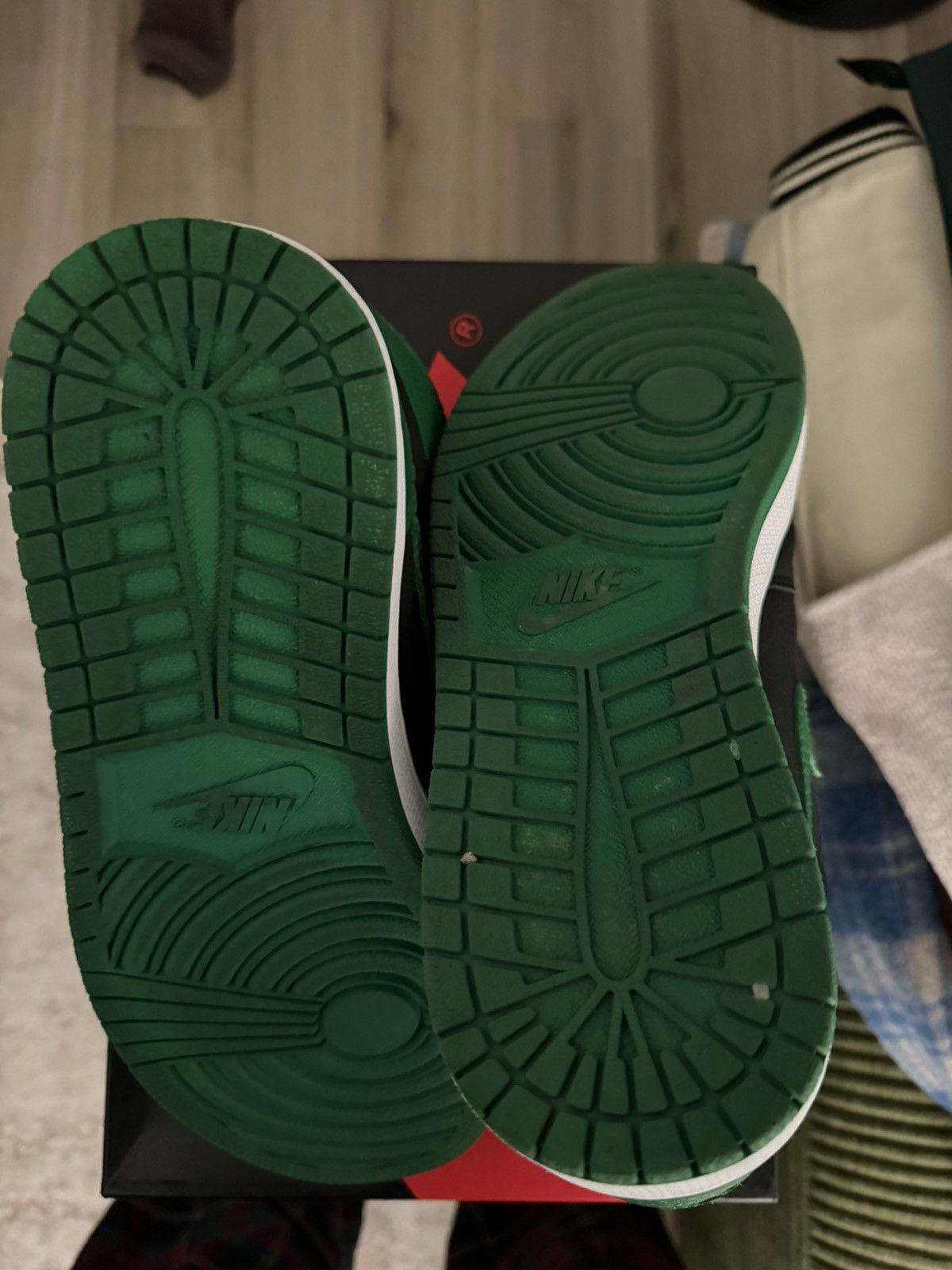 Jordan Brand Jordan 1 Forest Green Size US 10.5 / EU 43-44 - 6 Thumbnail