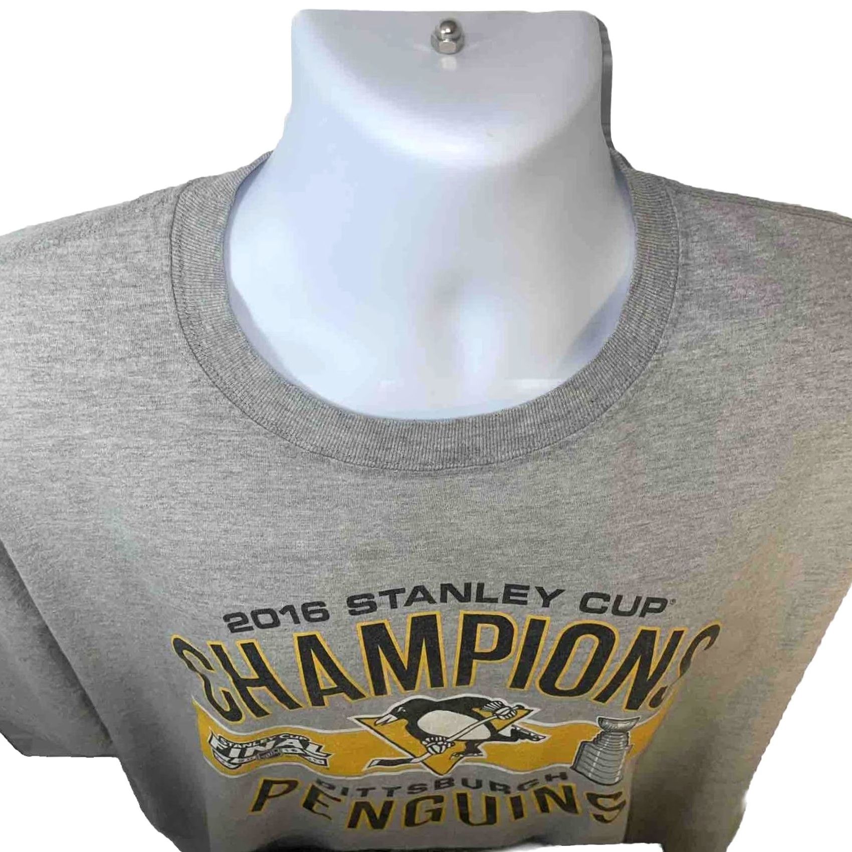 Champion Pittsburgh Penguins Shirt Men XL 2016 Champions Heather Gray Double Sided Graphic Print Crew Neck Short Sleeve Cotton Knit Vintage? No Size US XL / EU 56 / 4 - 5 Thumbnail