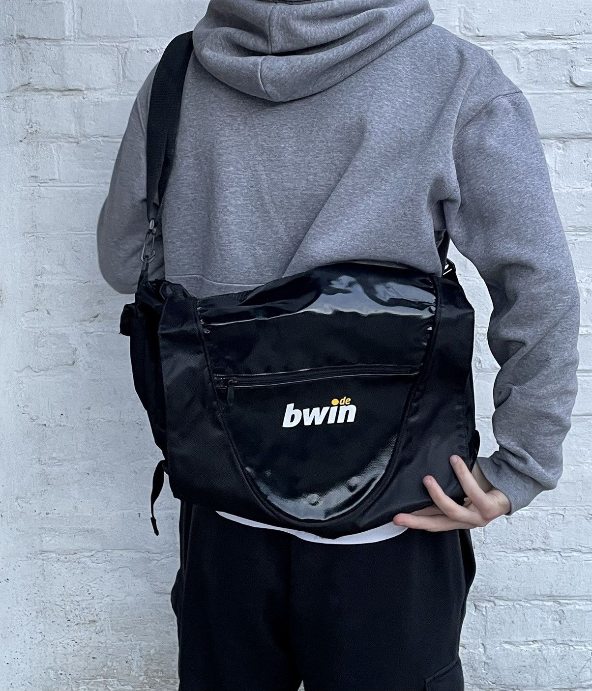 Vintage Messenger Bag Y2K Crossbody Drill Blokecore in Black, Men's