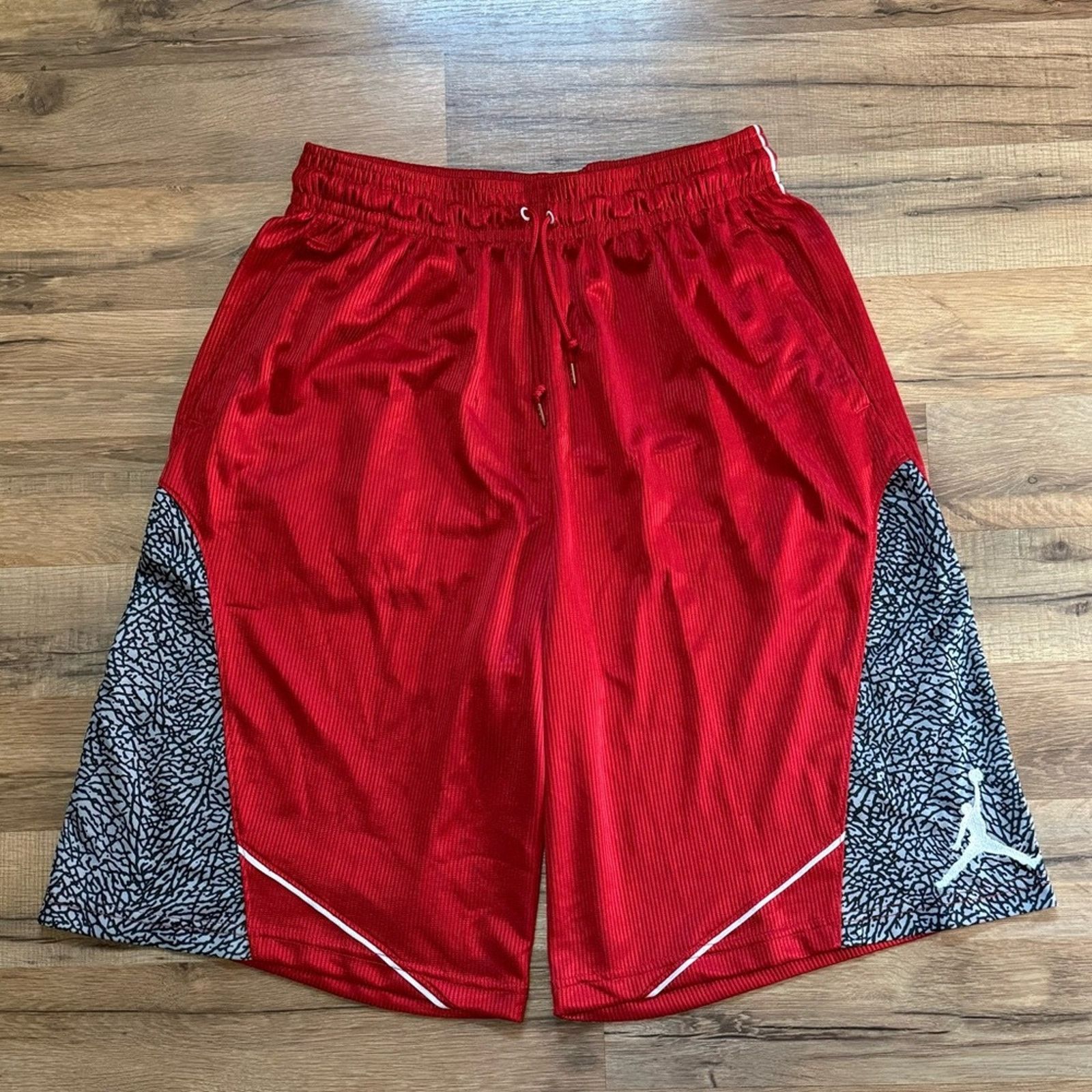Jordan Brand Jordan Dri-Fit Elephant Print Shorts Size US 28 / EU 44 - 1 Thumbnail
