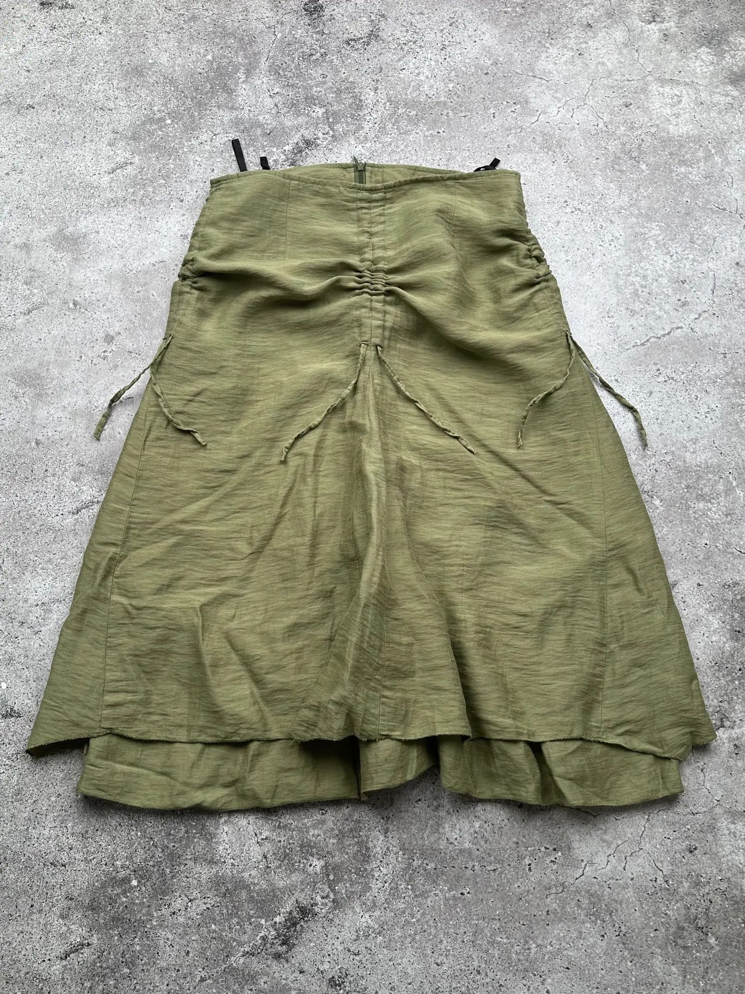 Vintage Vintage Bondage Skirt C485(V71) Size 30" / US 8 / IT 44 - 1 Thumbnail