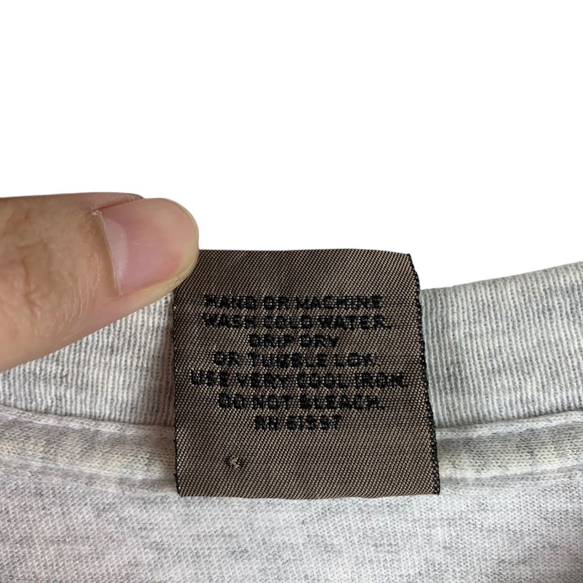 Vintage Vintage GORDON & SMITH Surfing back hit logo tee Size US L / EU 52-54 / 3 - 12 Thumbnail