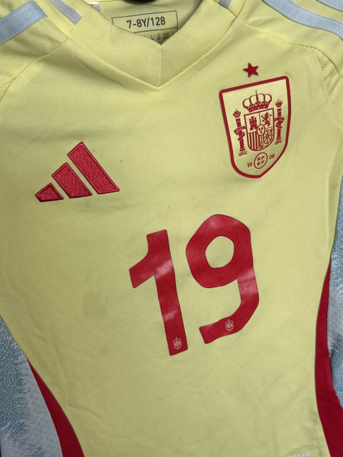 Adidas KIDS Spain 2024 Away Lamine Yamal Football Jersey T-Shirt Size US XS / EU 42 / 0 - 4 Thumbnail
