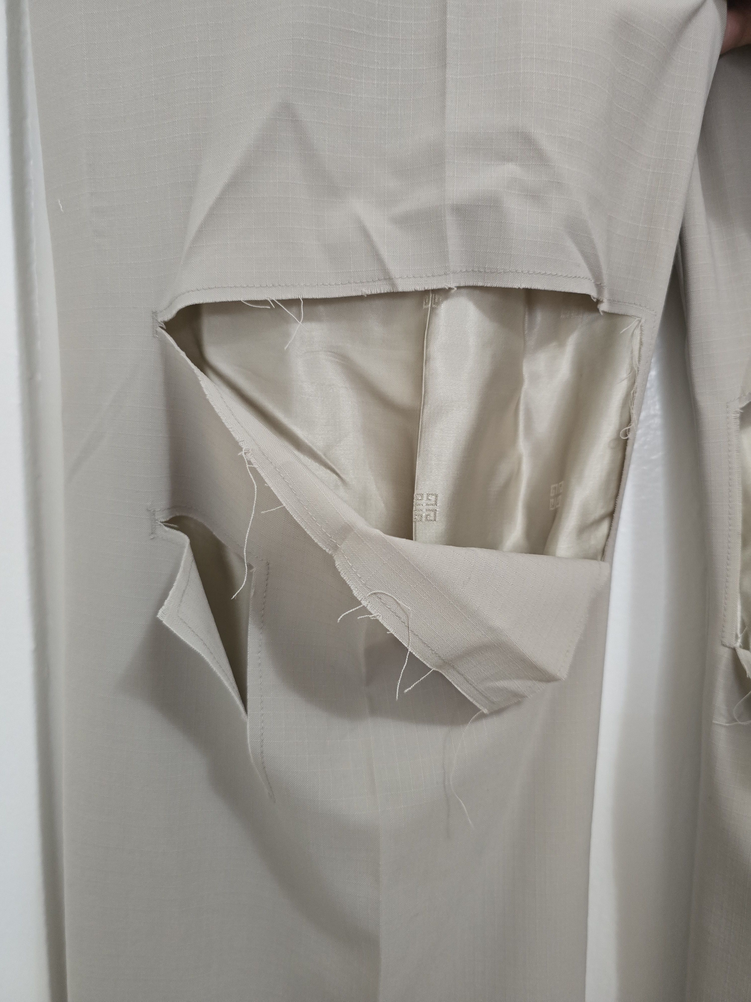 Givenchy Wool trousers with cutout detail Size 50R - 5 Thumbnail