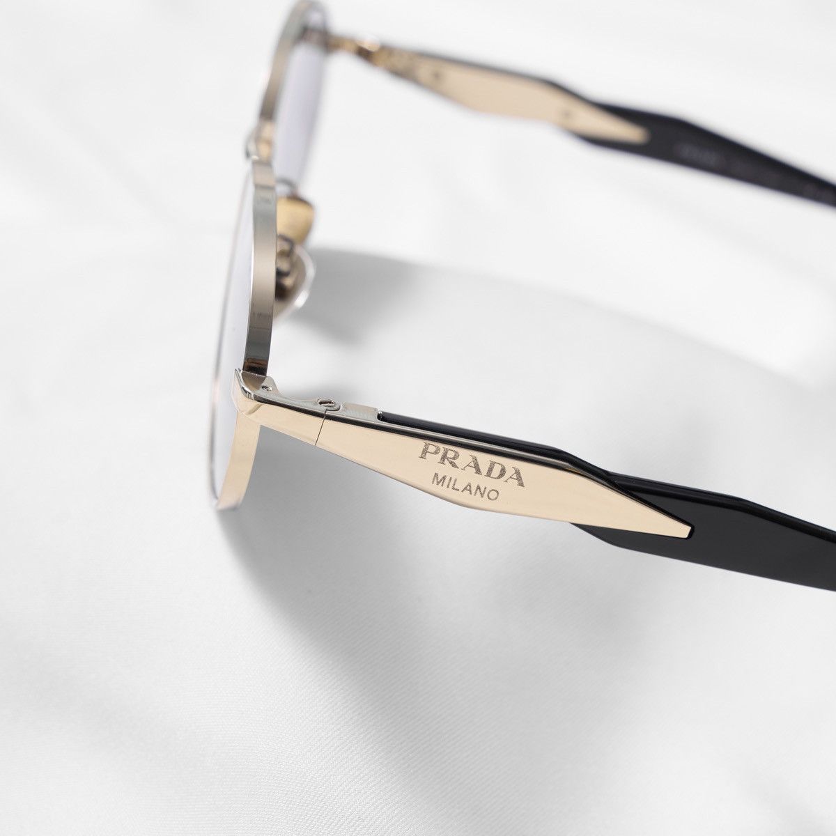 Prada PRADA 0PR 65ZS ZVN09T SUNGLASSES Size ONE SIZE - 3 Thumbnail