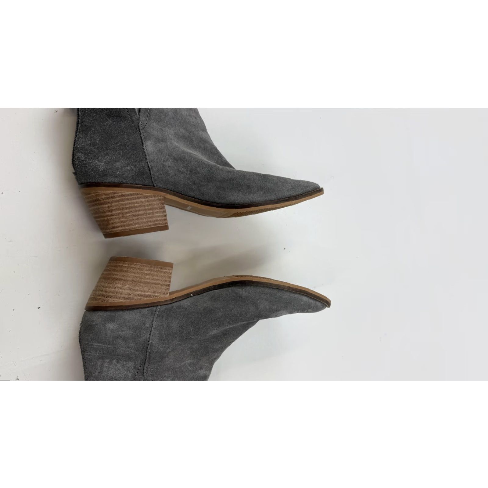 Vintage Lisa Vicky Boots Womens Size 7.5 Gray Suede Ankle Booties Pointed Toe V Cut Boots Women Size US 7 / IT 37 - 7 Thumbnail