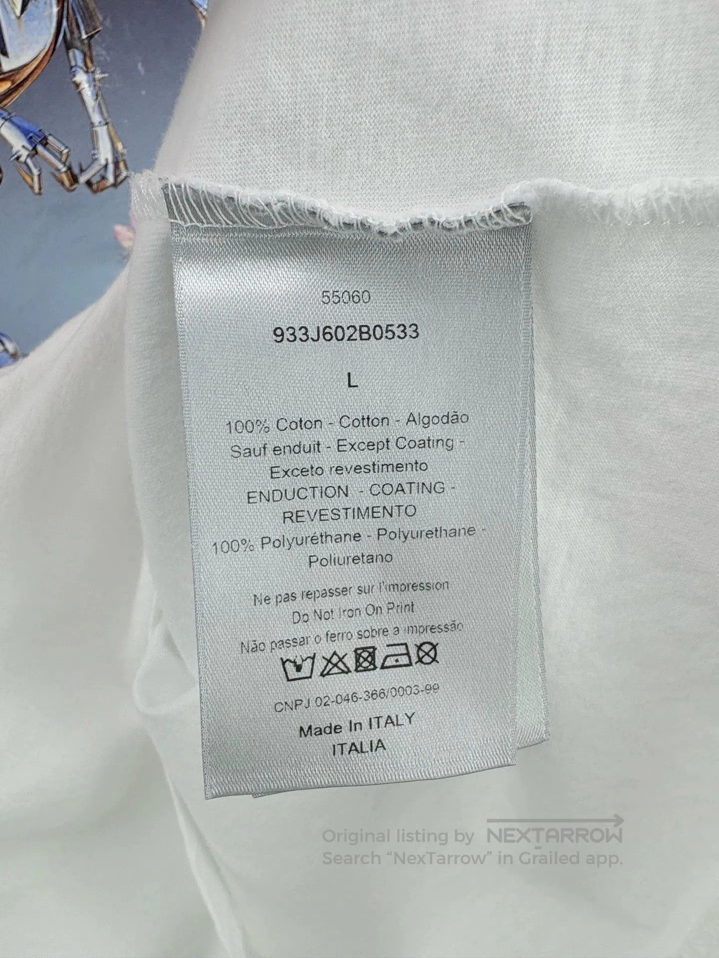 dior short sleeve dinosaur graphic t-shirt.