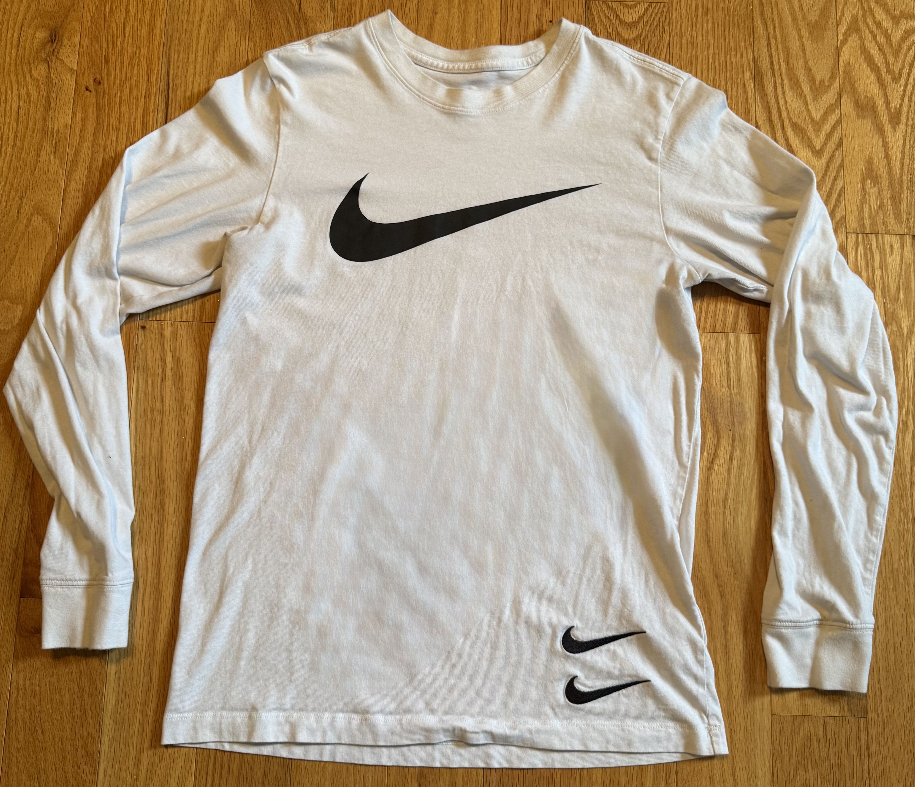 Nike Nike White Long Sleeve Swoosh Tee (Small) Size US S / EU 44-46 / 1 - 1 Thumbnail