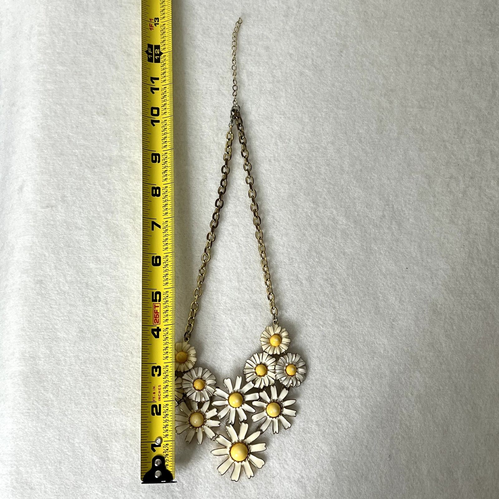 Other Eye Candy LA Daisy Flower Bib Statement Necklace Size ONE SIZE - 4 Thumbnail