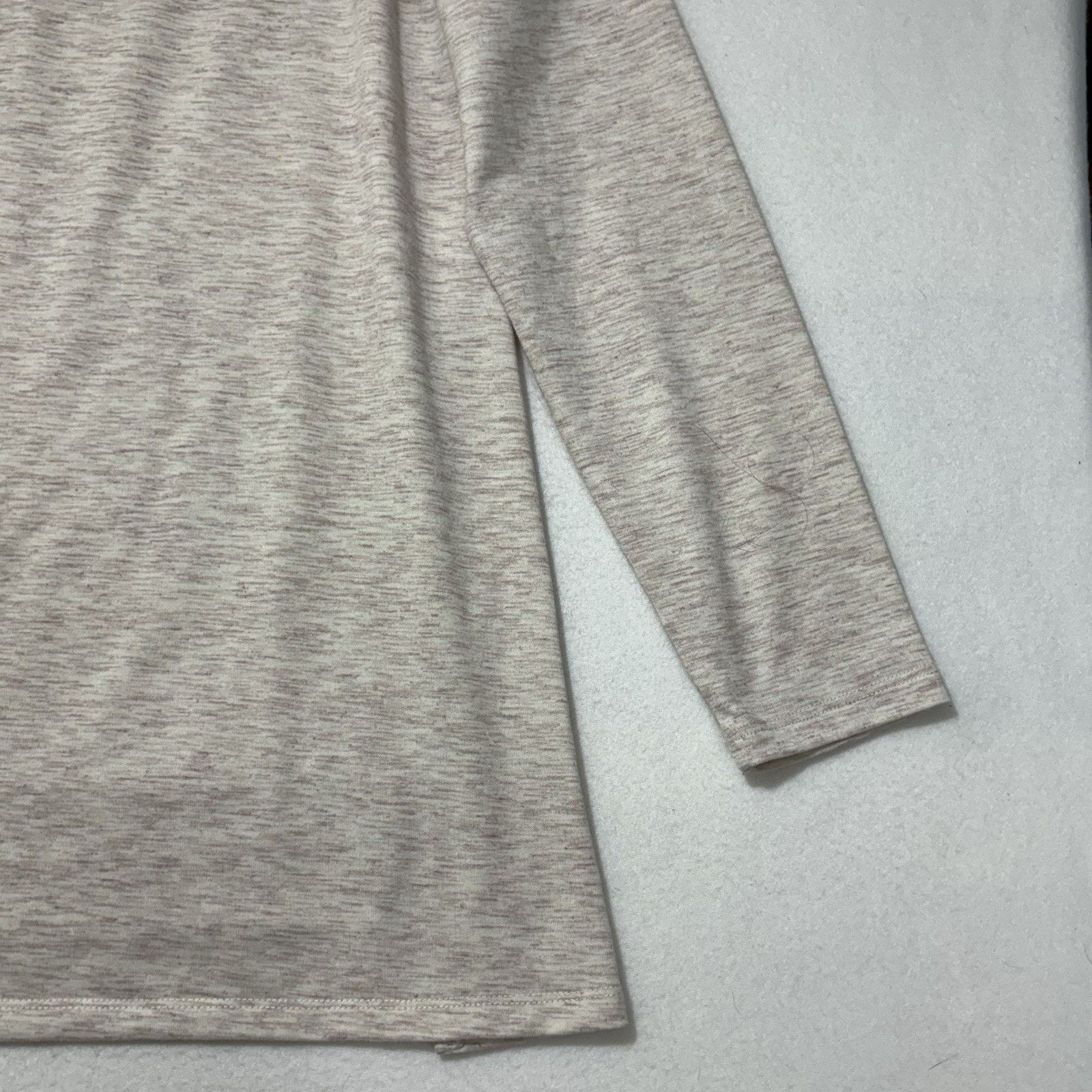 Other St. John's Bay Active Medium V-Neck Sweatshirt Beige Stretch Size M / US 6-8 / IT 42-44 - 12 Thumbnail