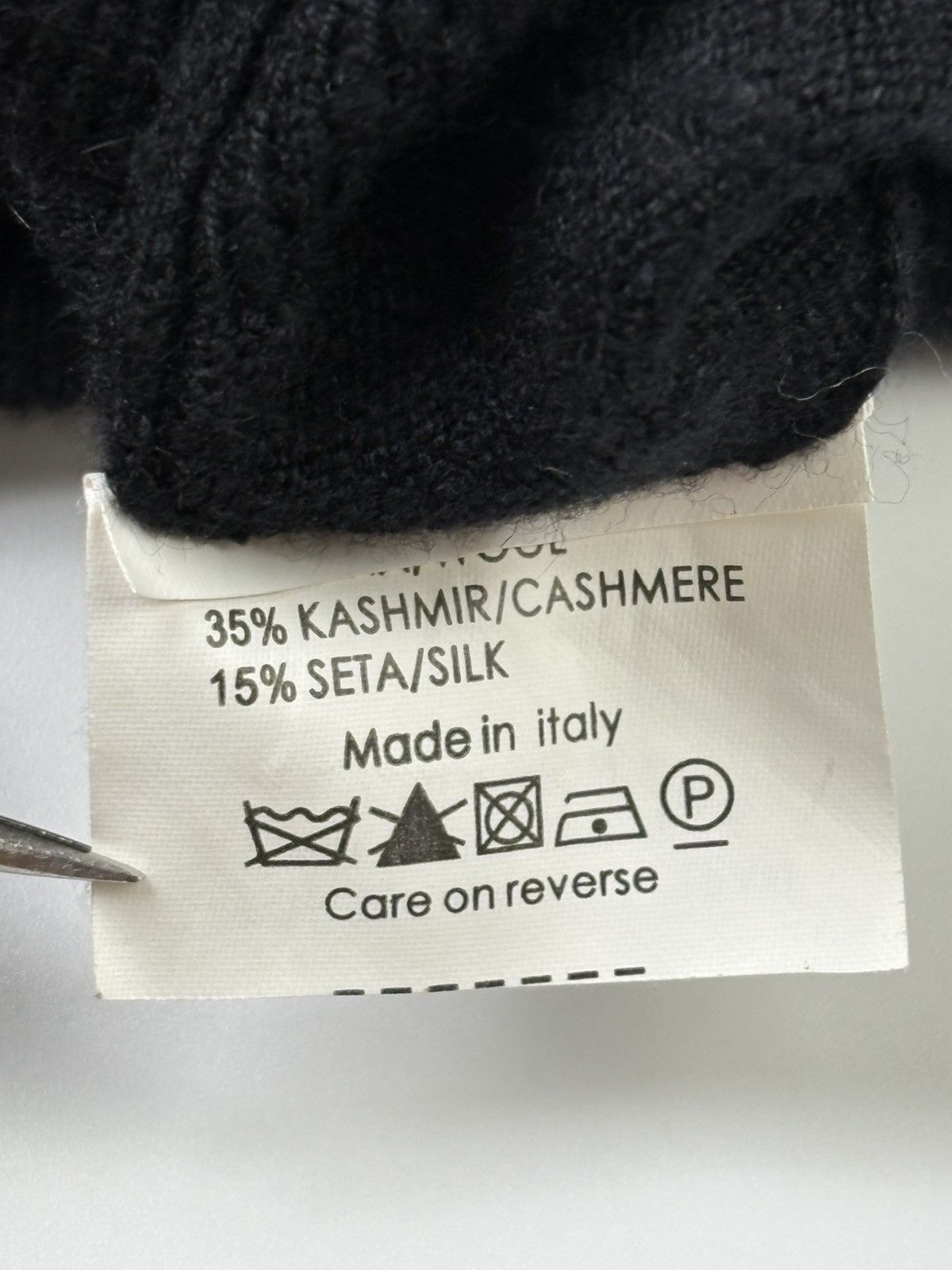 Alexander McQueen Archive Alexander Mcqueen Cashmere Off Shoulder Knitwear Size S / US 4 / IT 40 - 9 Thumbnail