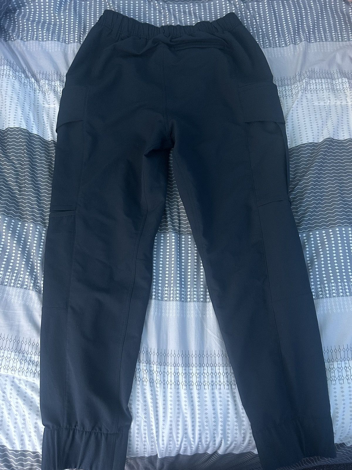 Lululemon Lululemon Navy Blue Casual Pants Size US 30 / EU 46 - 2 Thumbnail