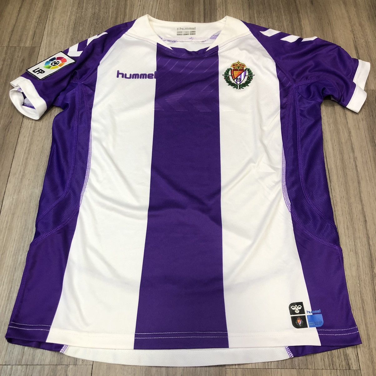 Hummel Real Valladolid 13/14 home shirt Size US S / EU 44-46 / 1 - 1 Thumbnail