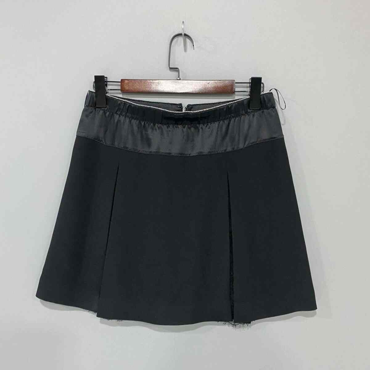 Louis Vuitton Louis Vuitton Black Midi Skirt Size 38" / US 16 / IT 52 - 1 Thumbnail