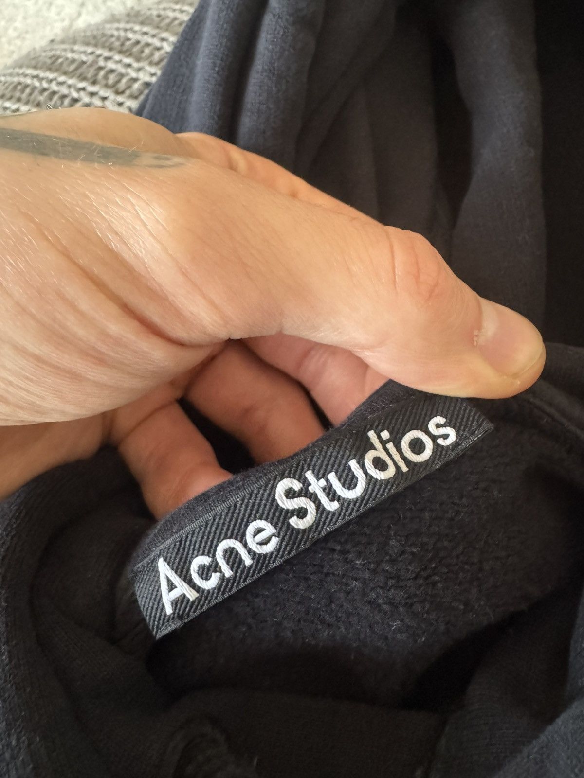Acne Studios Acne Studios Face Center Logo Hoodie Rare Black Yellow Hype Size US S / EU 44-46 / 1 - 4 Thumbnail