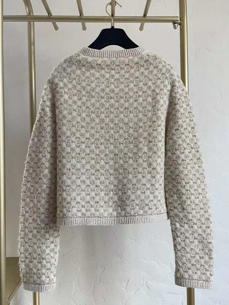 Chanel Chanel 23b white gold embroidered cashmere cardigan coat Size XS / US 0-2 / IT 36-38 - 2 Thumbnail