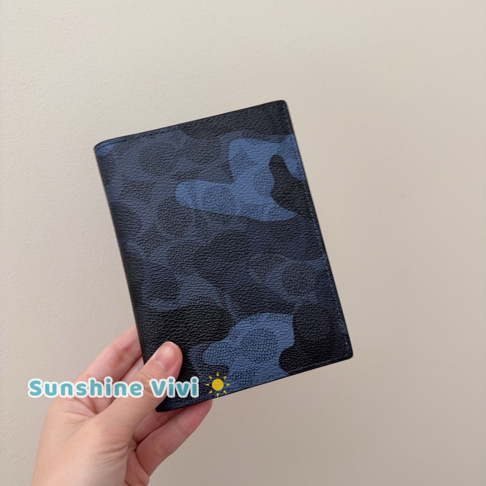 Coach NWT Coach Passport Card Case Signature Camo Blue CX878 Size ONE SIZE - 1 Thumbnail