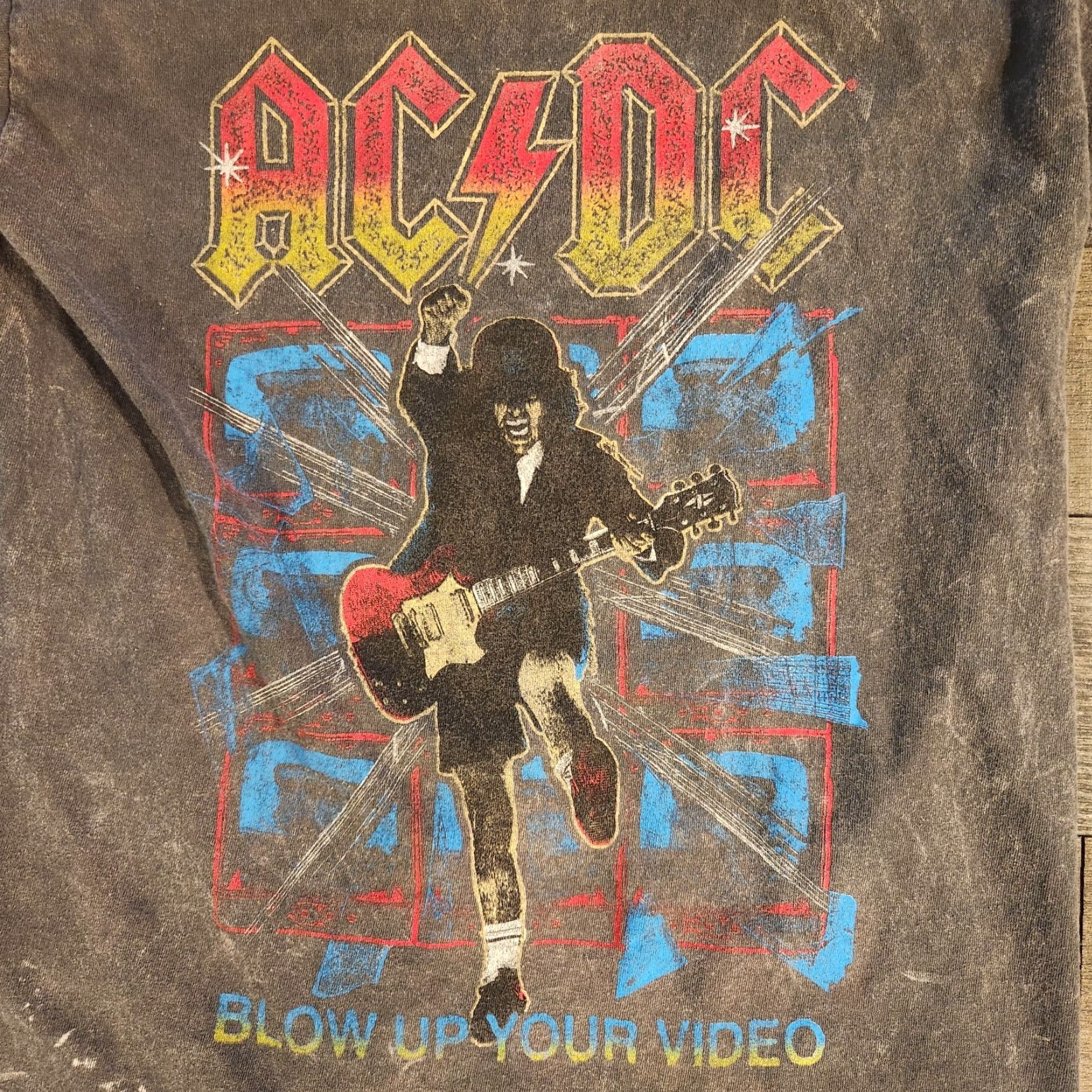 Vintage AC/DC Blow Up Your Video T-Shirt OFFICIAL Gray Unisex S/M T-Shirt Graphic Print Short Sleeve Crew Neck Vintage No Size US M / EU 48-50 / 2 - 2 Thumbnail