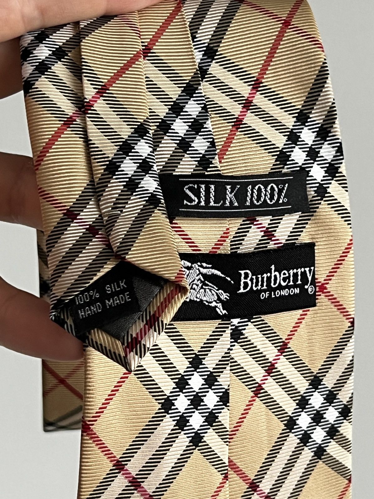 Burberry Vintage Burberry London Men Tie Silk Classic Beige Authentic Size ONE SIZE - 6 Thumbnail