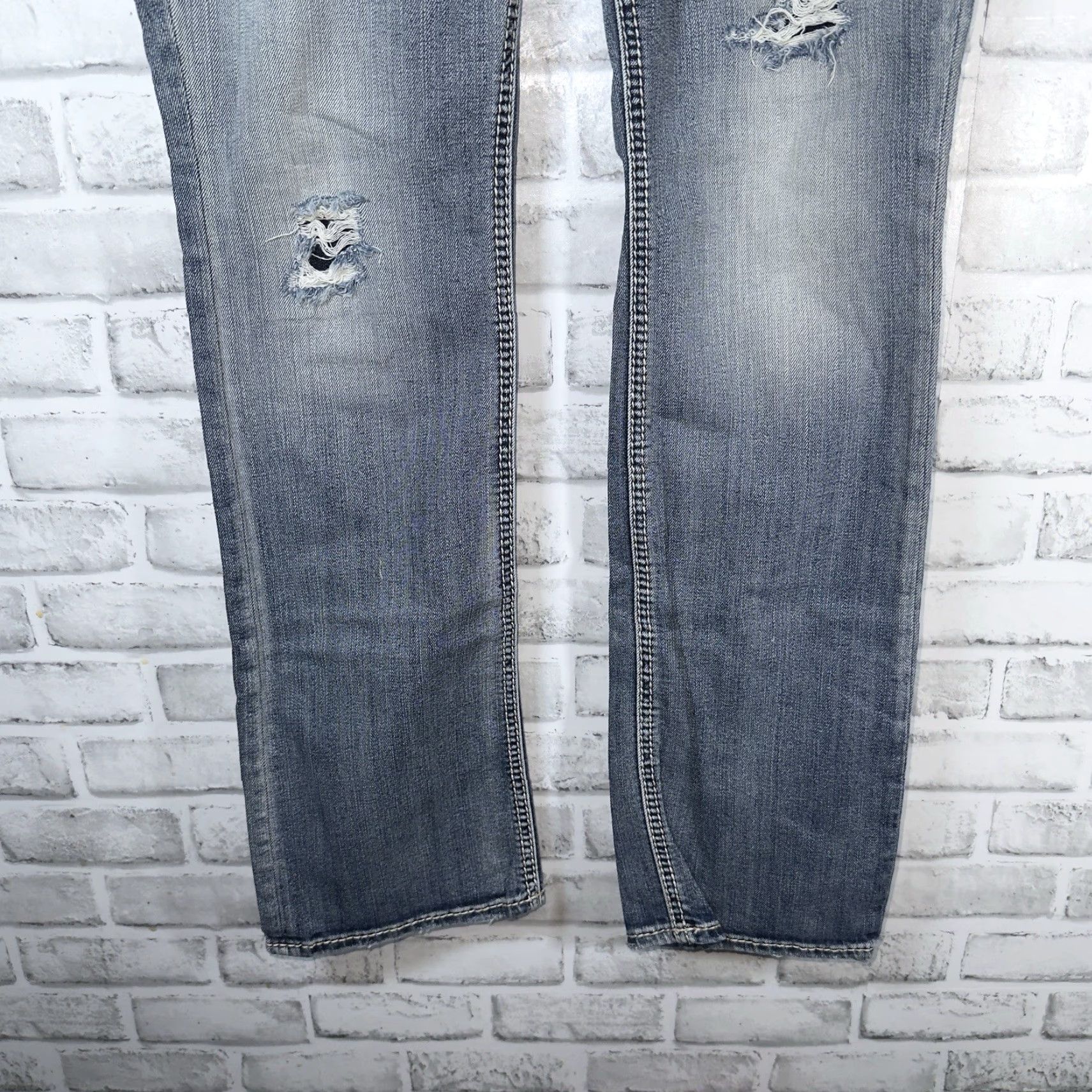 Silver Jeans Co. Silver Jeans Co Jeans Adult Women 30x32 Blue Distressed Cotton Blend Straight Womens Size 30" / US 8 / IT 44 - 3 Thumbnail