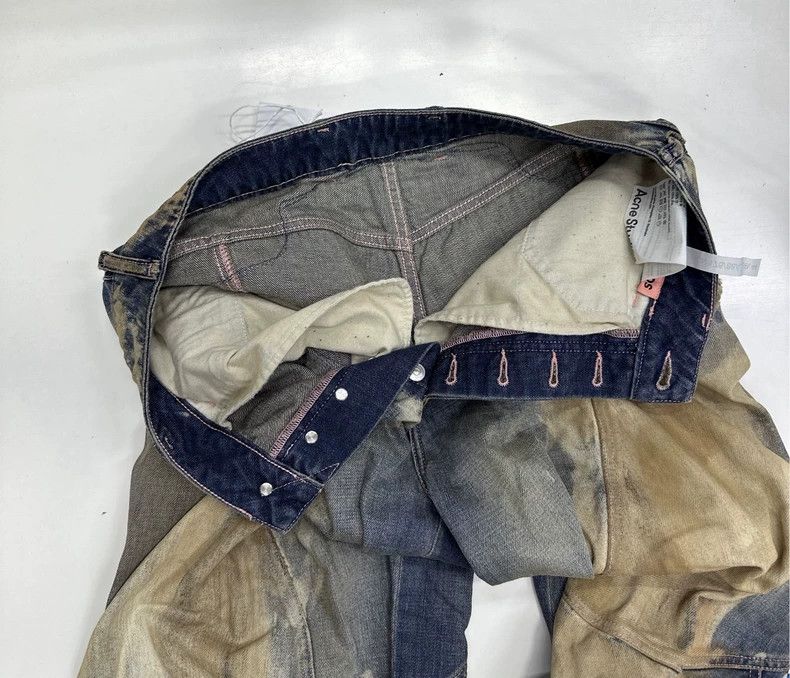Acne Studios Acne Studios Butterfly-embroidered jeans Size US 28 / EU 44 - 1 Thumbnail