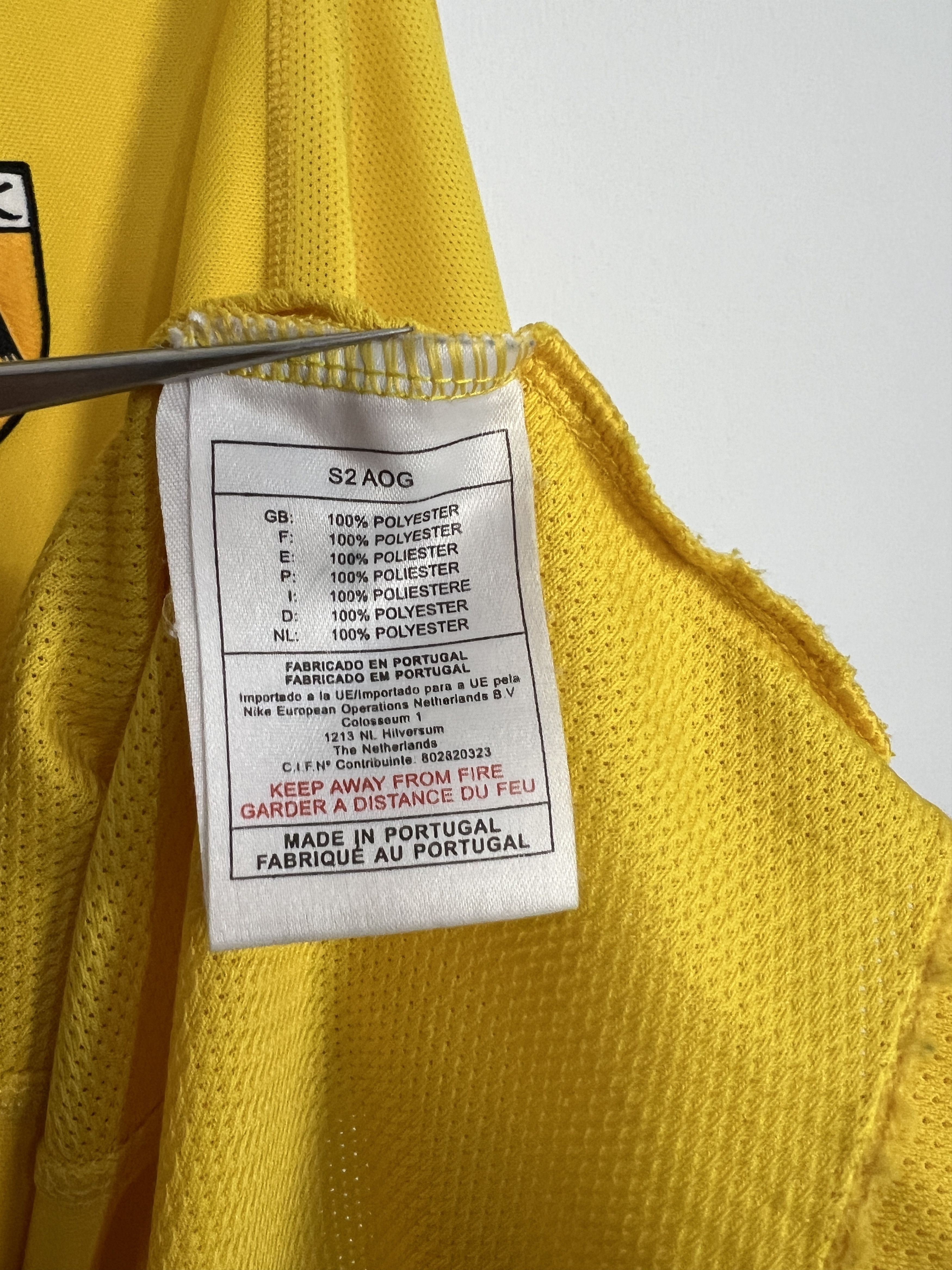 Nike AEK Athens Home football shirt Soccer Jersey Trikot Rare Size US L / EU 52-54 / 3 - 7 Thumbnail