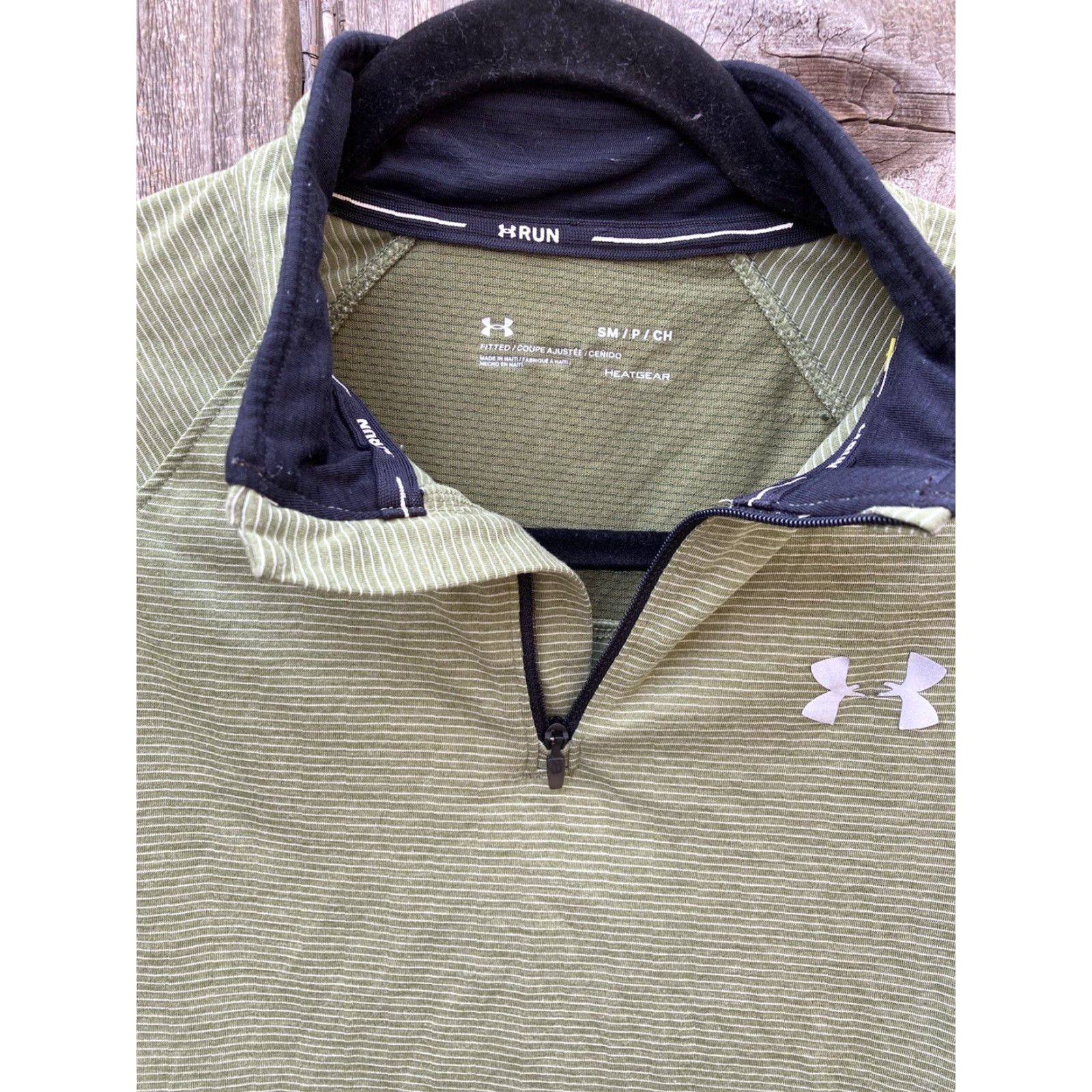 Under Armour Under Armour Run Shirt Hunter Green S Men's Half-Zip Breathable Activewear Striped Logo 1/4 Zip Long Sleeve Regular Color Green Mens Size US S / EU 44-46 / 1 - 6 Thumbnail
