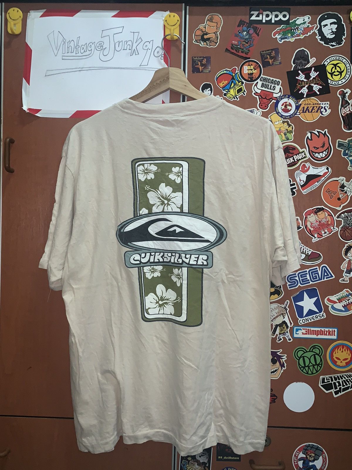 Vintage Vintage Quiksilver T-shirt Size US M / EU 48-50 / 2 - 1 Thumbnail