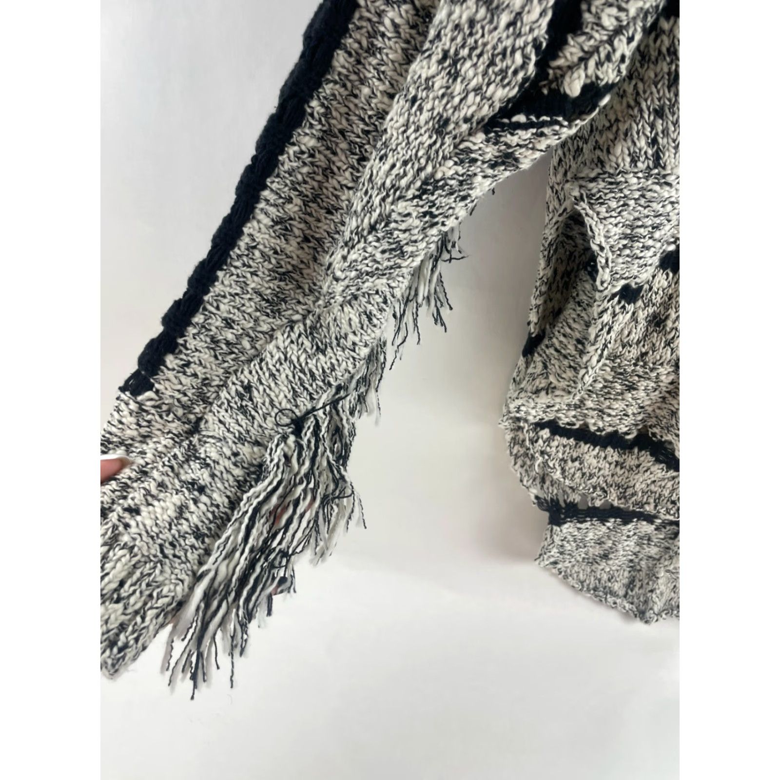 Vintage Sloane Rouge Sweater Women's XS Black Fringe Pullover Knit, Pullover, NEW, Fringe, Black White, XS, Sloane Rouge, Sweat... Size XS / US 0-2 / IT 36-38 - 3 Thumbnail