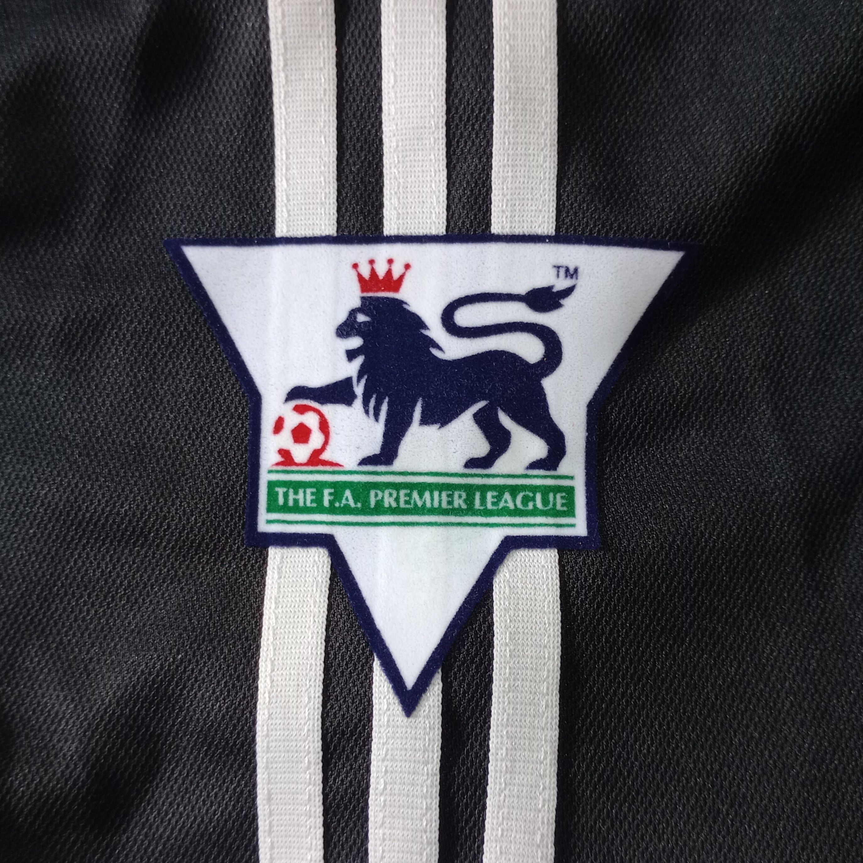 Adidas Fulham 2002-2003 Away Jersey Junichi Inamoto 6 Size US M / EU 48-50 / 2 - 6 Thumbnail