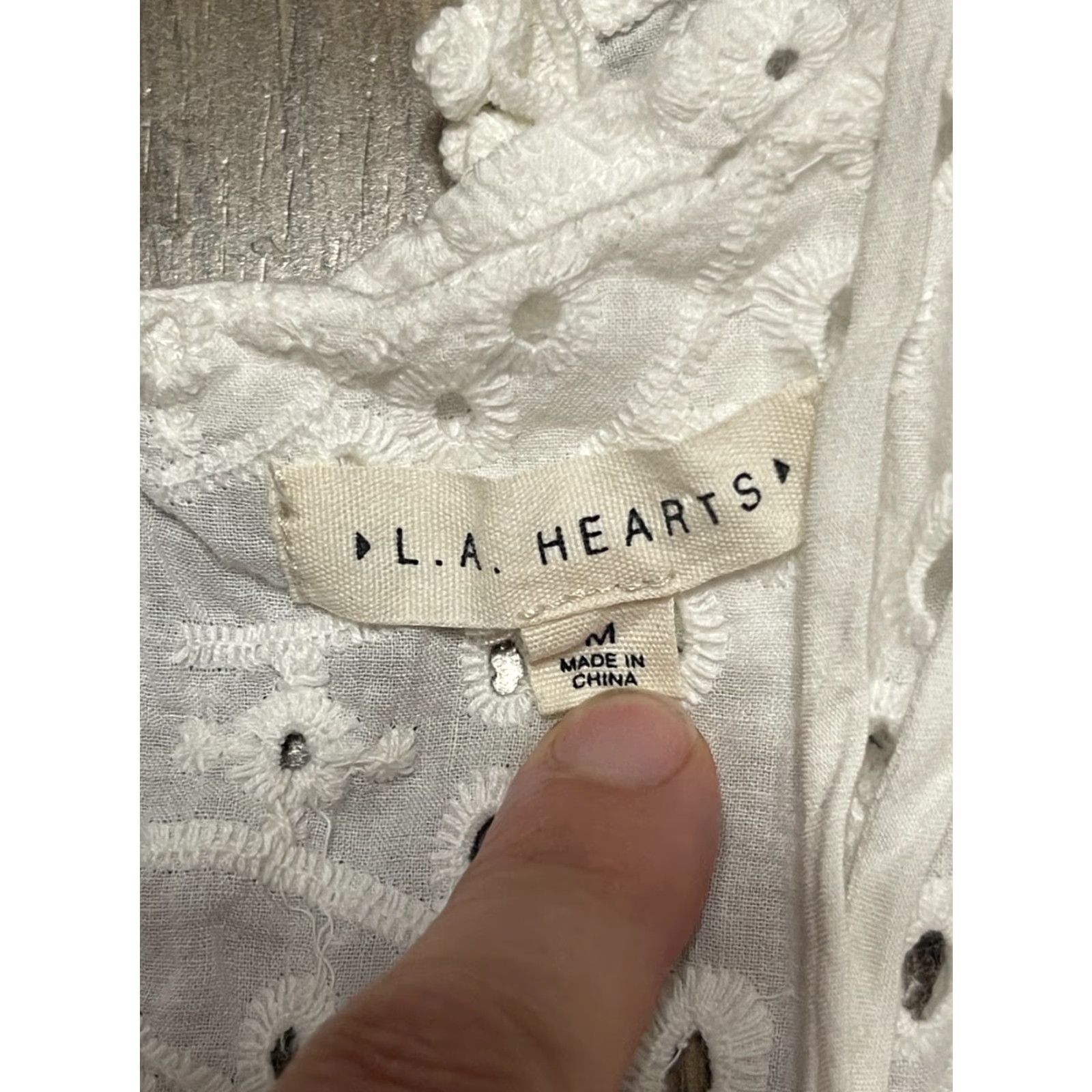 Vintage LA Hearts Romper Shirt Women’s Medium White Eyelet Shorts Romper Size 32" / US 10 / IT 46 - 3 Thumbnail