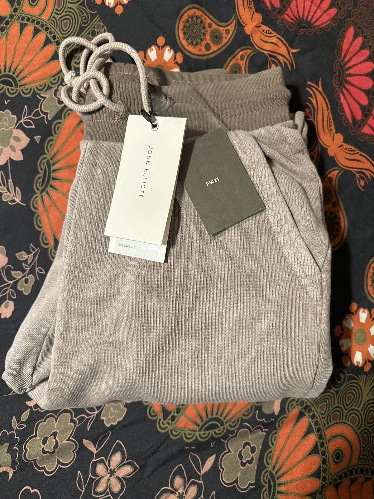 John Elliott John Elliot 1992 Sweatpants (Clay/Small) Size US 30 / EU 46 - 2 Thumbnail