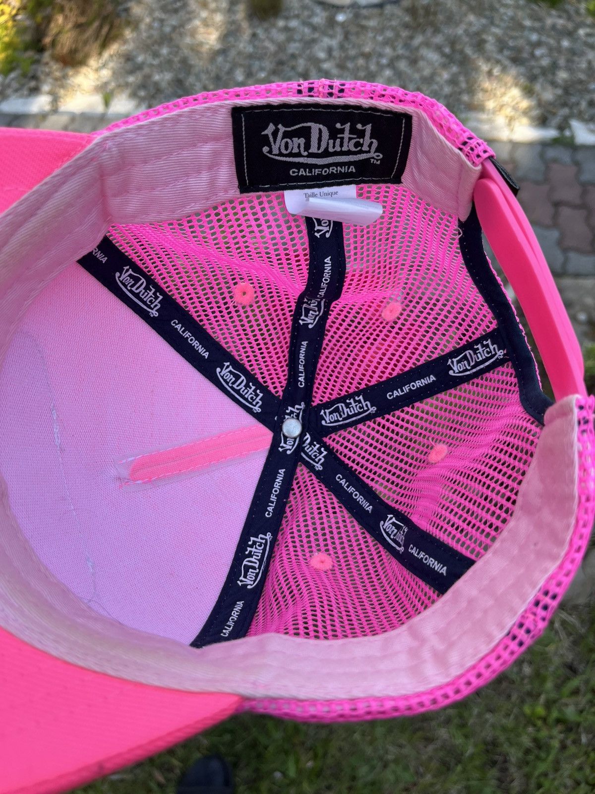 Ed Hardy × Von Dutch Vintage Von Dutch y2k trucker hat mesh cap neon pink Barbie Size ONE SIZE - 11 Thumbnail