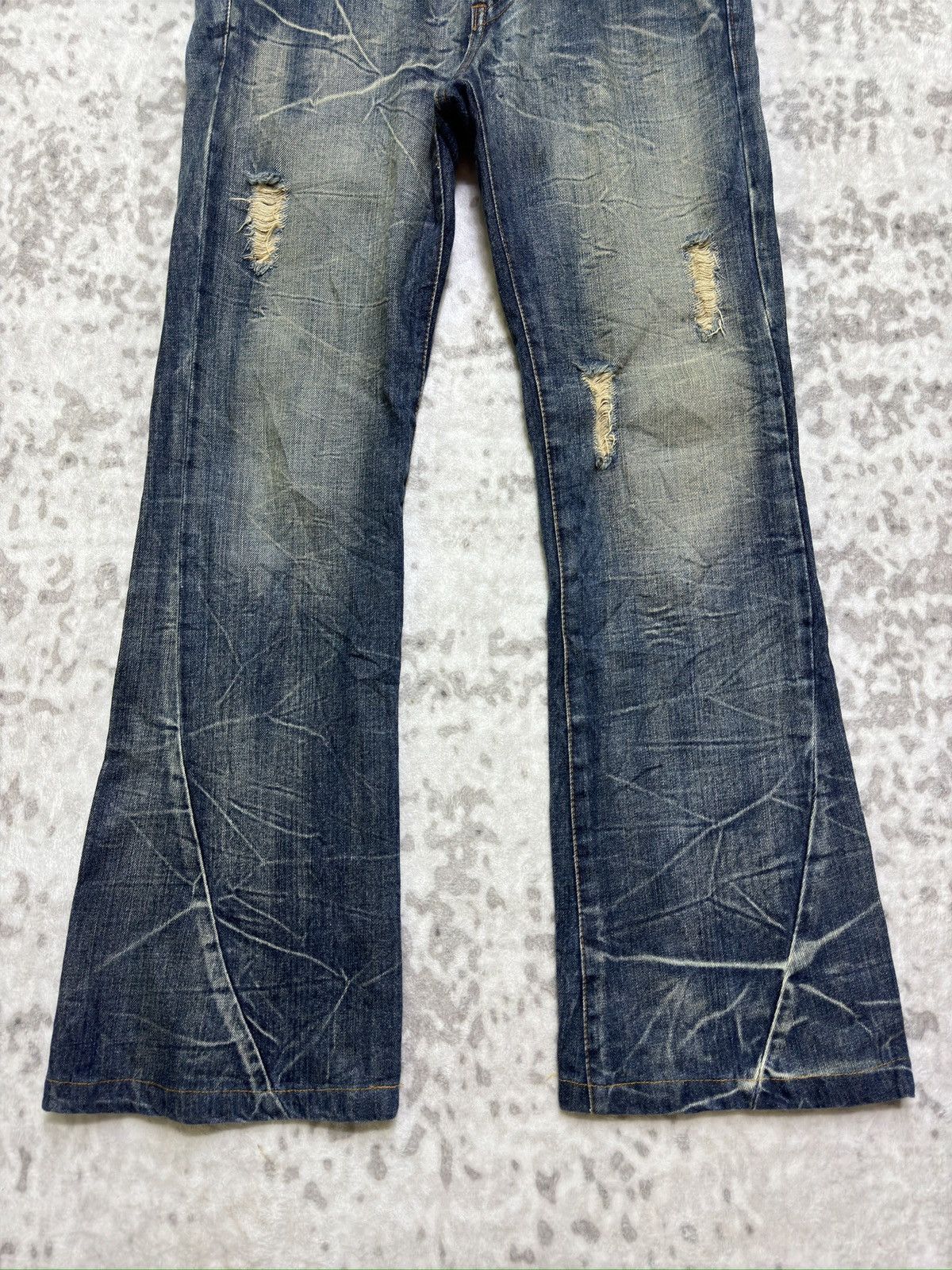 Hysteric Glamour K.U.I Japanese Distressed Flare Jeans Clawmark Archive Denim Size US 34 / EU 50 - 8 Thumbnail