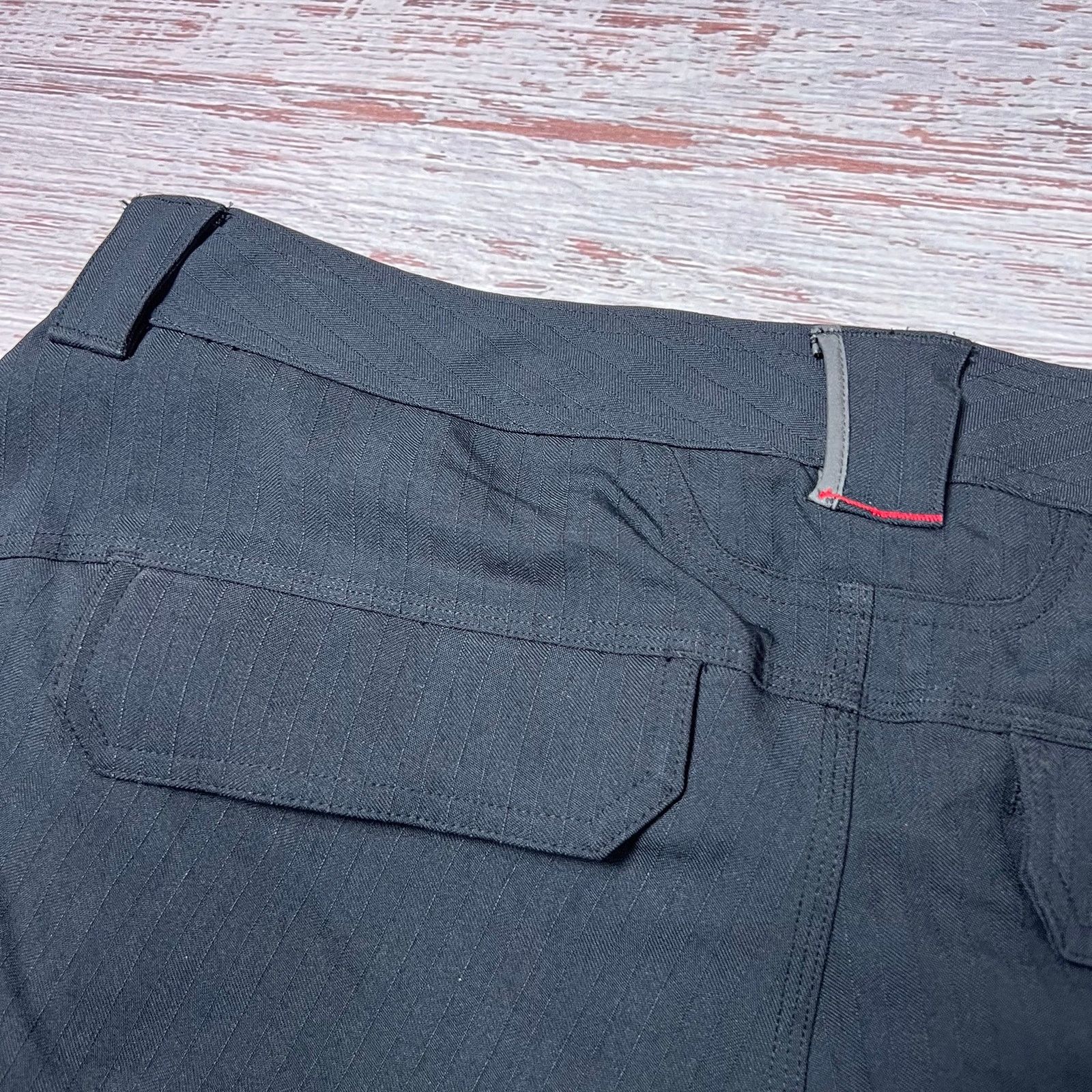 Lululemon Lululemon Technical Hiking Pants Black Vented Pinstripe 36 Size US 36 / EU 52 - 13 Thumbnail