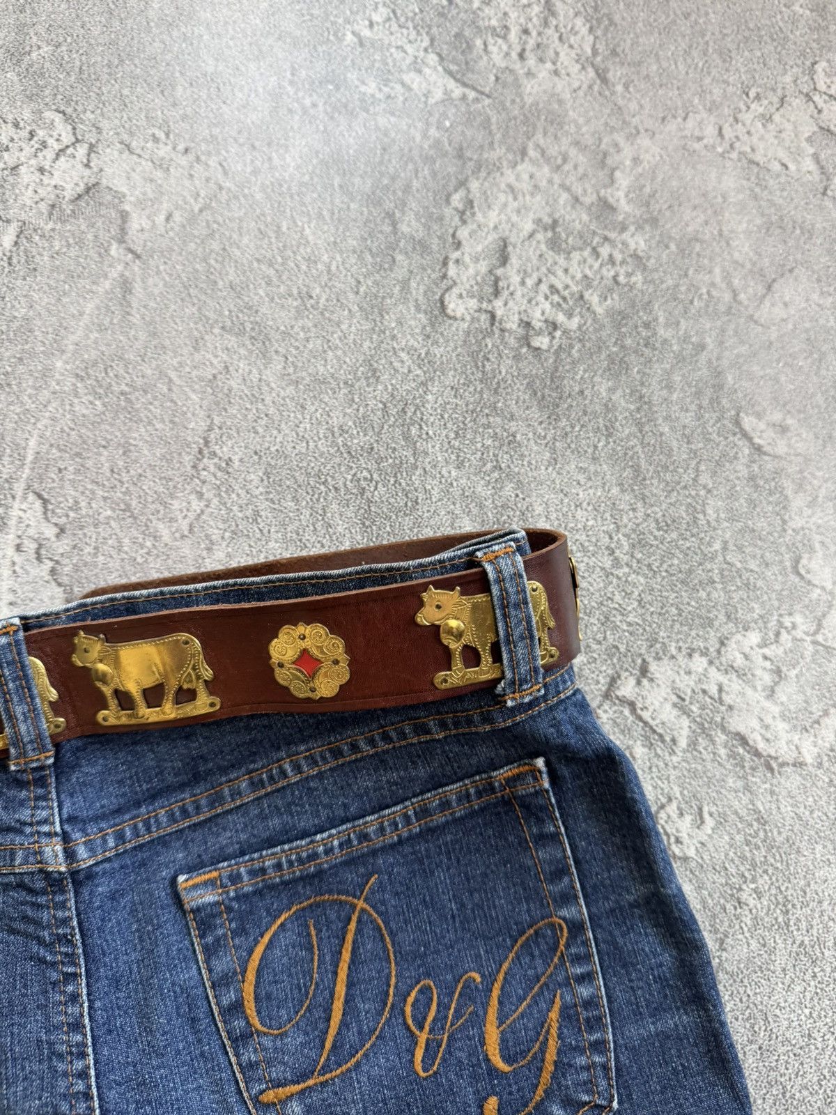 Etro 90s Retro vintage leather belt iconic cows 🐄 metal details Size ONE SIZE - 3 Thumbnail