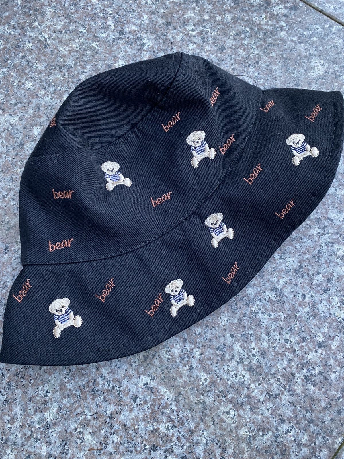 Other Reversible bear bucket hat Size ONE SIZE - 2 Thumbnail