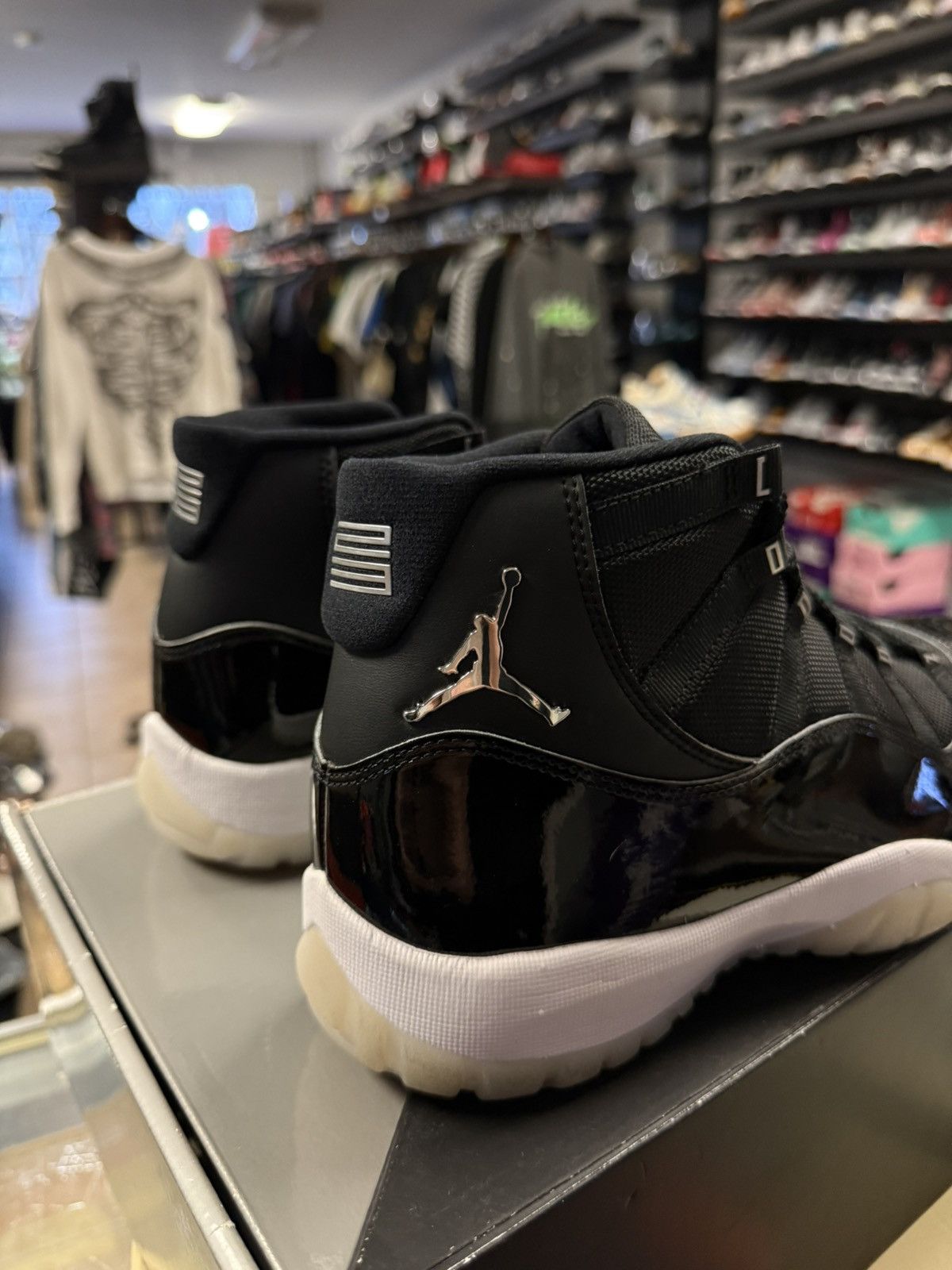 Jordan Brand × Nike Jordan 11 Jubilee Size 9.5 Clean Condition W/ BOX Size US 9.5 / EU 42-43 - 7 Thumbnail