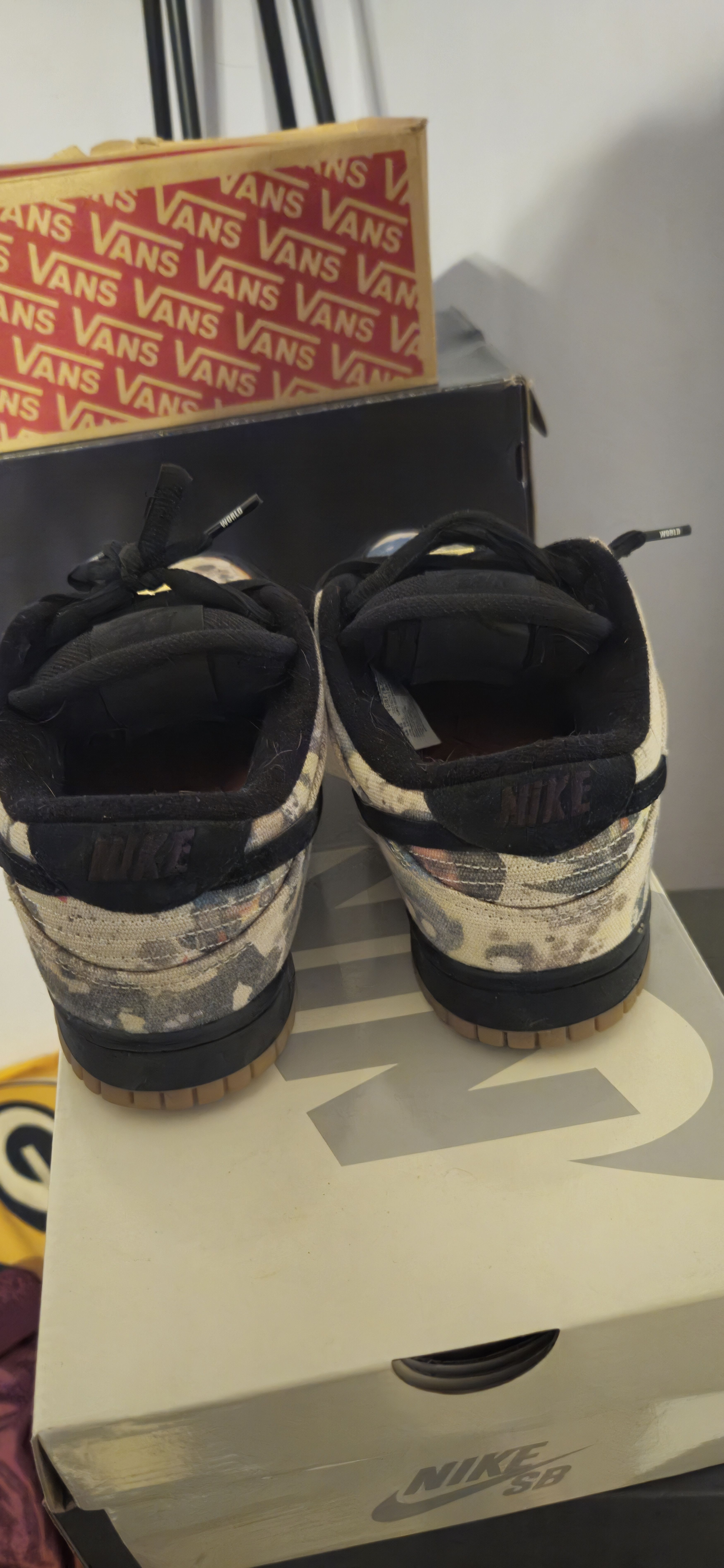 Nike × Supreme Supreme x Nike Dunk Low "Rammellzee" Size US 8 / EU 41 - 8 Thumbnail