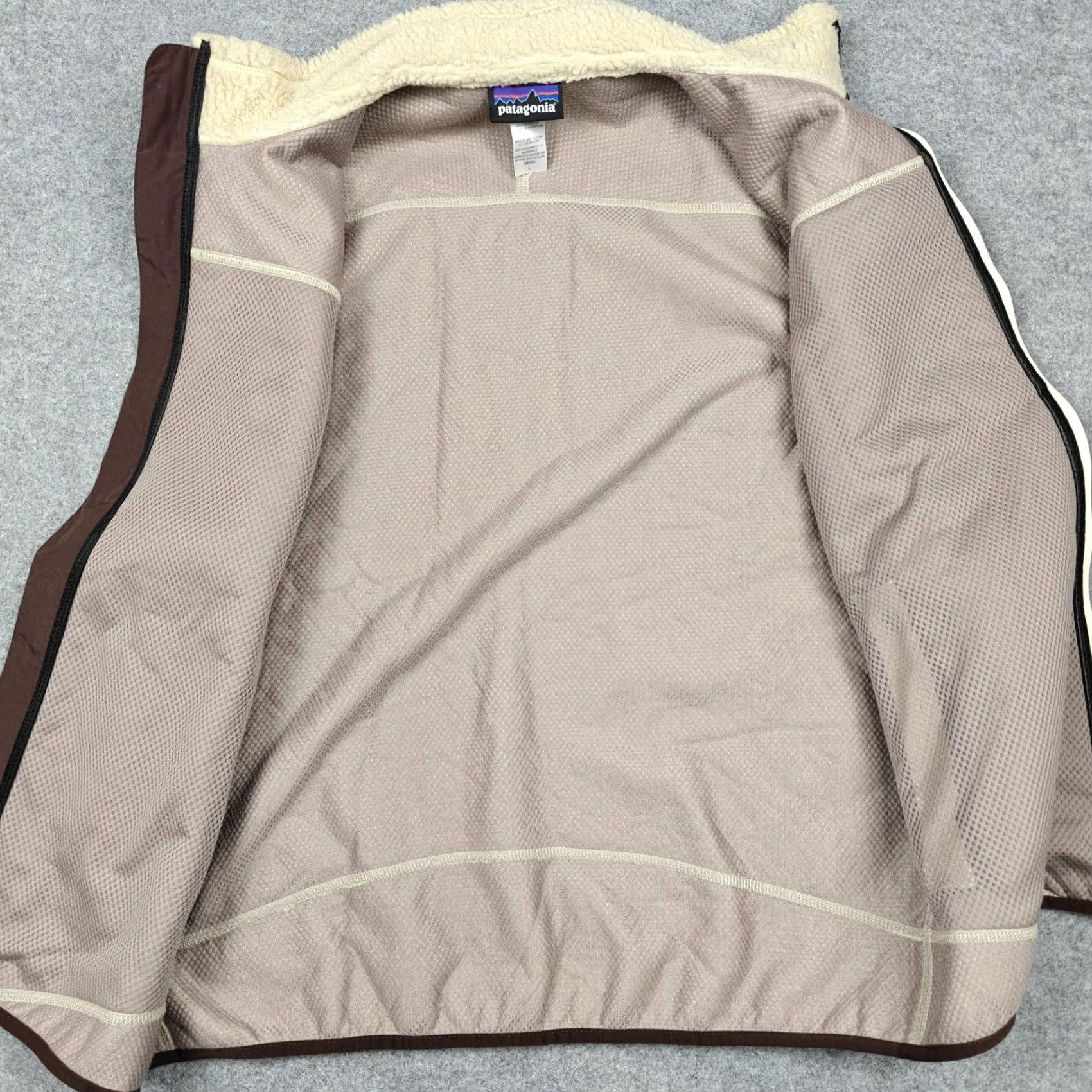 Patagonia VINTAGE Patagonia Vest Mens Large White Retro-X Fleece Full Zip Pockets Outdoor Lined Size US L / EU 52-54 / 3 - 3 Thumbnail