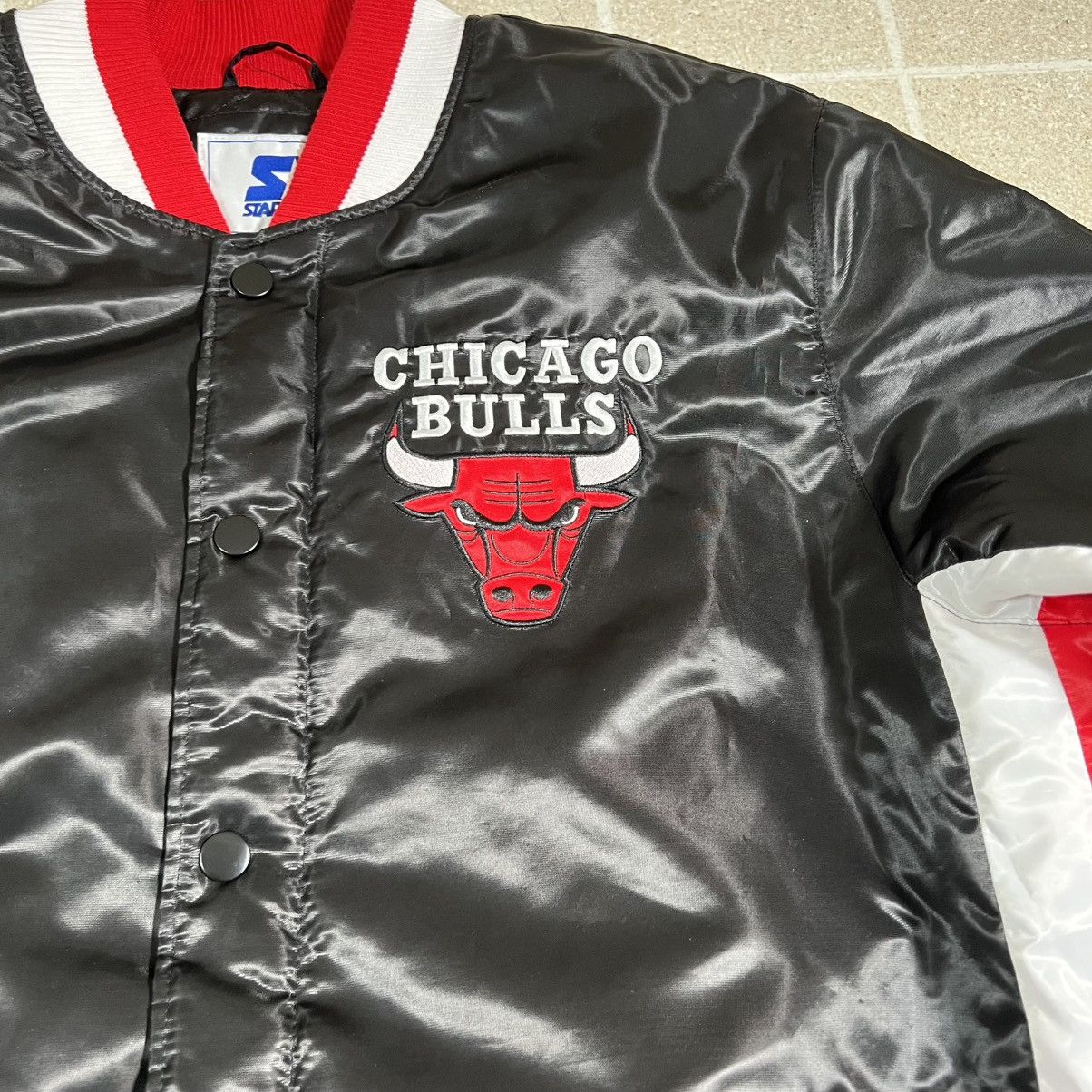 Starter Vtg Starter Chicago Bulls Satin Varsity Bomber Jacket 2XL Size US XXL / EU 58 / 5 - 7 Thumbnail