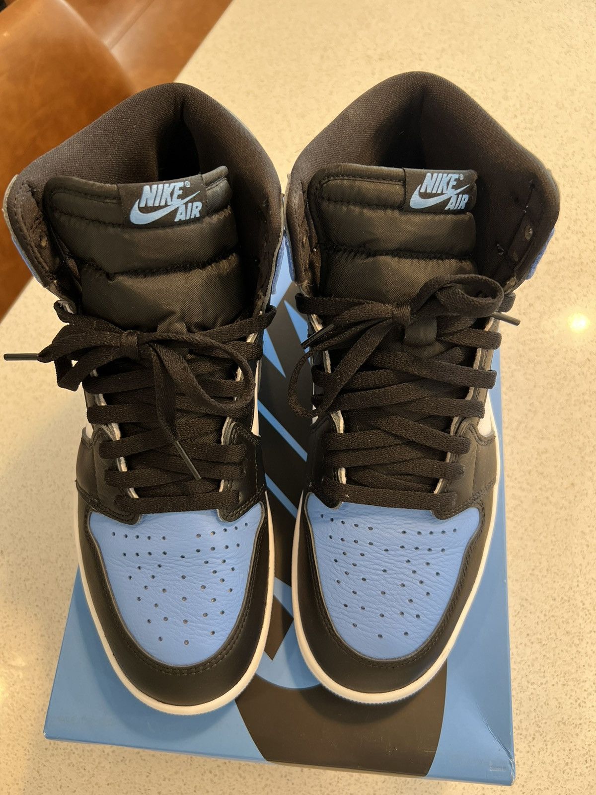Jordan Brand Jordan 1 Retro High OG (UNC Toe) Size US 10.5 / EU 43-44 - 2 Thumbnail