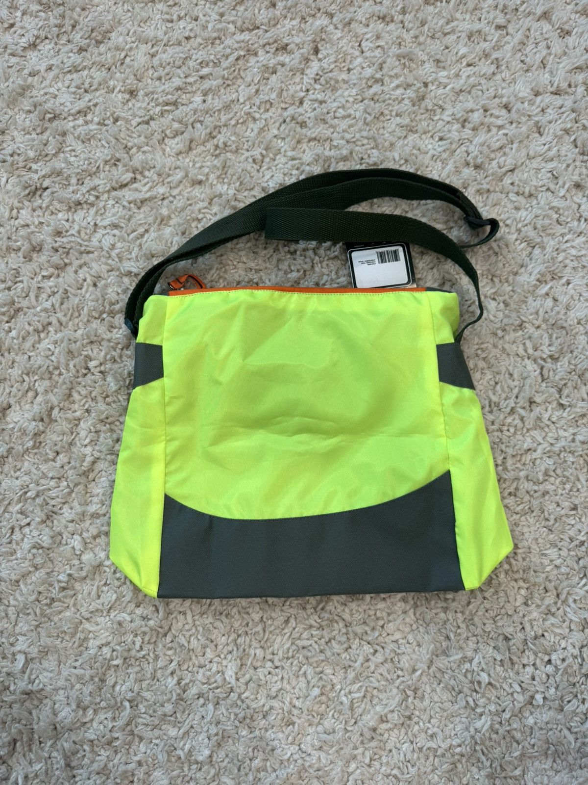 Nike Y2K Vintage Nike Crossbody Bag – Neon/Grey Size ONE SIZE - 4 Thumbnail