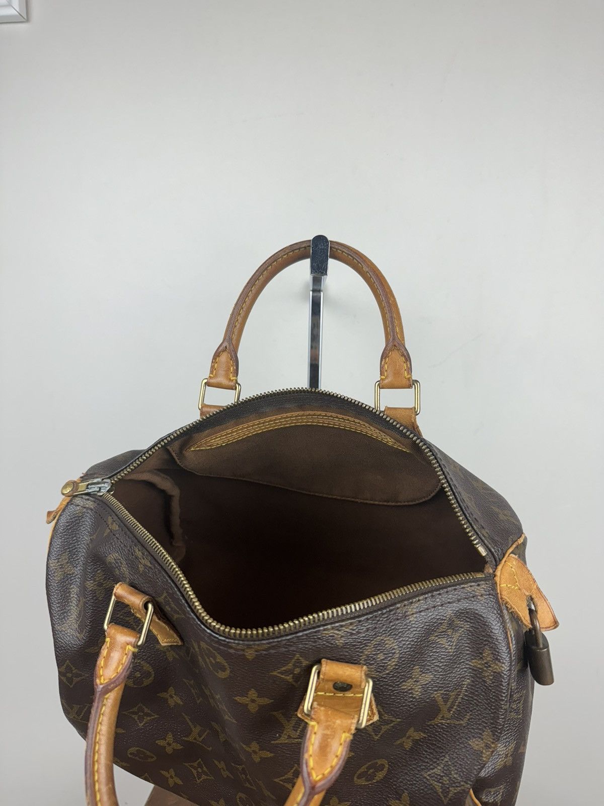 Louis Vuitton Luxury handle bag Louis Vuitton Speedy 30 original item Size ONE SIZE - 5 Thumbnail