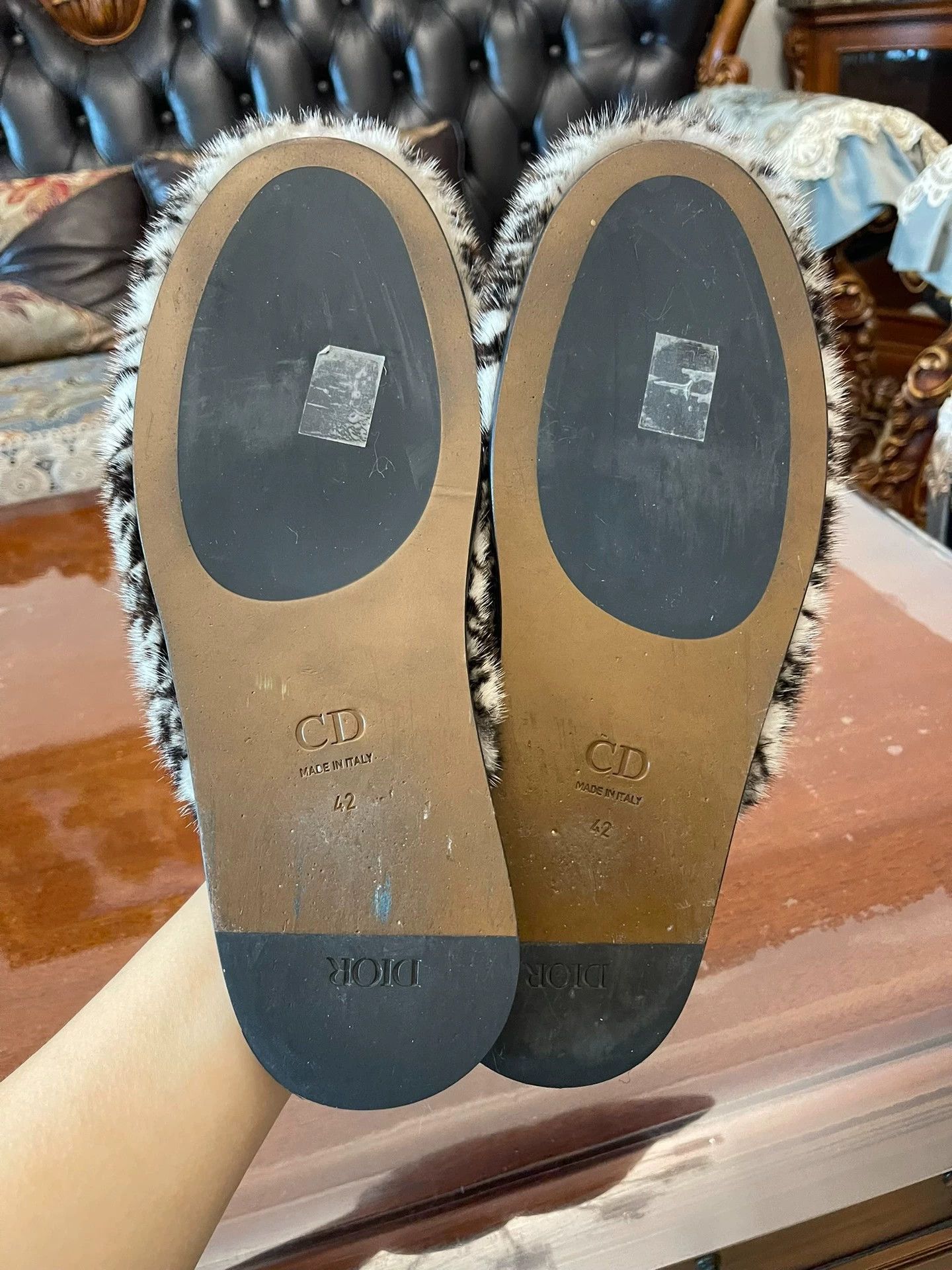 Dior Dior Mink Fur Full Logo Shoes Size 42 Worn Once Size US 9 / EU 42 - 6 Thumbnail