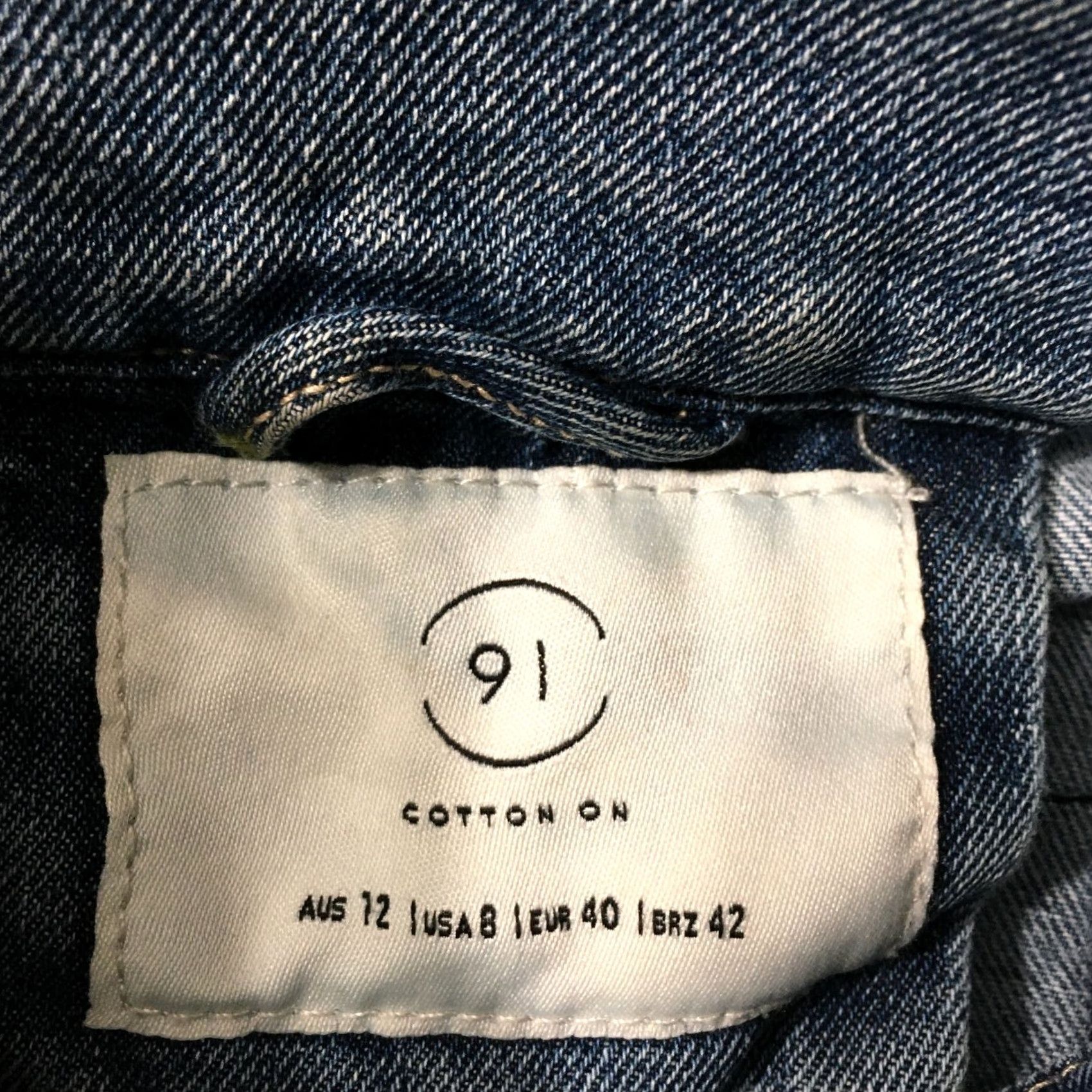 Cotton On Tomboy Trucker Denim Jacket Women's 8 Blue Jean Short Cotton on Denim Jacket Ladies 8 Blue Casual Workwear Hipster Retro 91 cotton on Shirt? Size 30" / US 8 / IT 44 - 3 Thumbnail