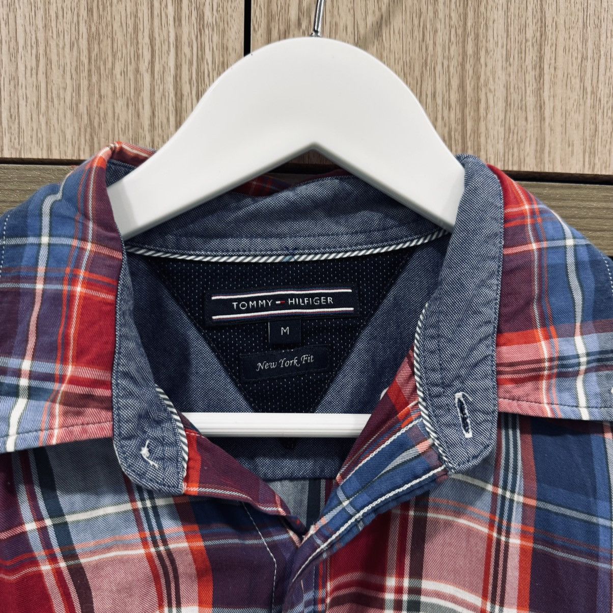 Tommy Hilfiger button up Shirt by Tommy Hilfiger Size US M / EU 48-50 / 2 - 4 Thumbnail