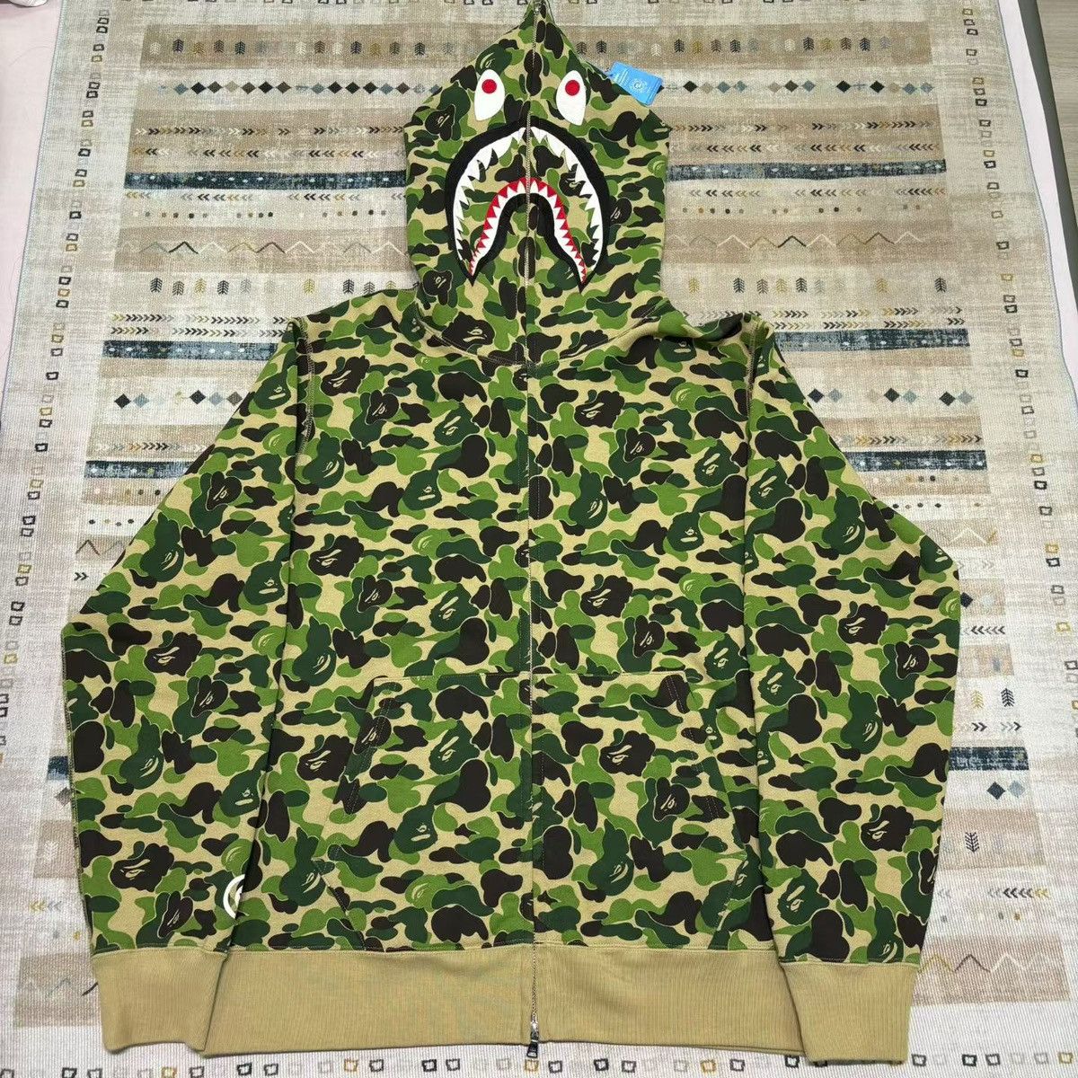 Bape COLOR CAMO SHARK FULL ZIP HOODIE Size US XXL / EU 58 / 5 - 1 Thumbnail